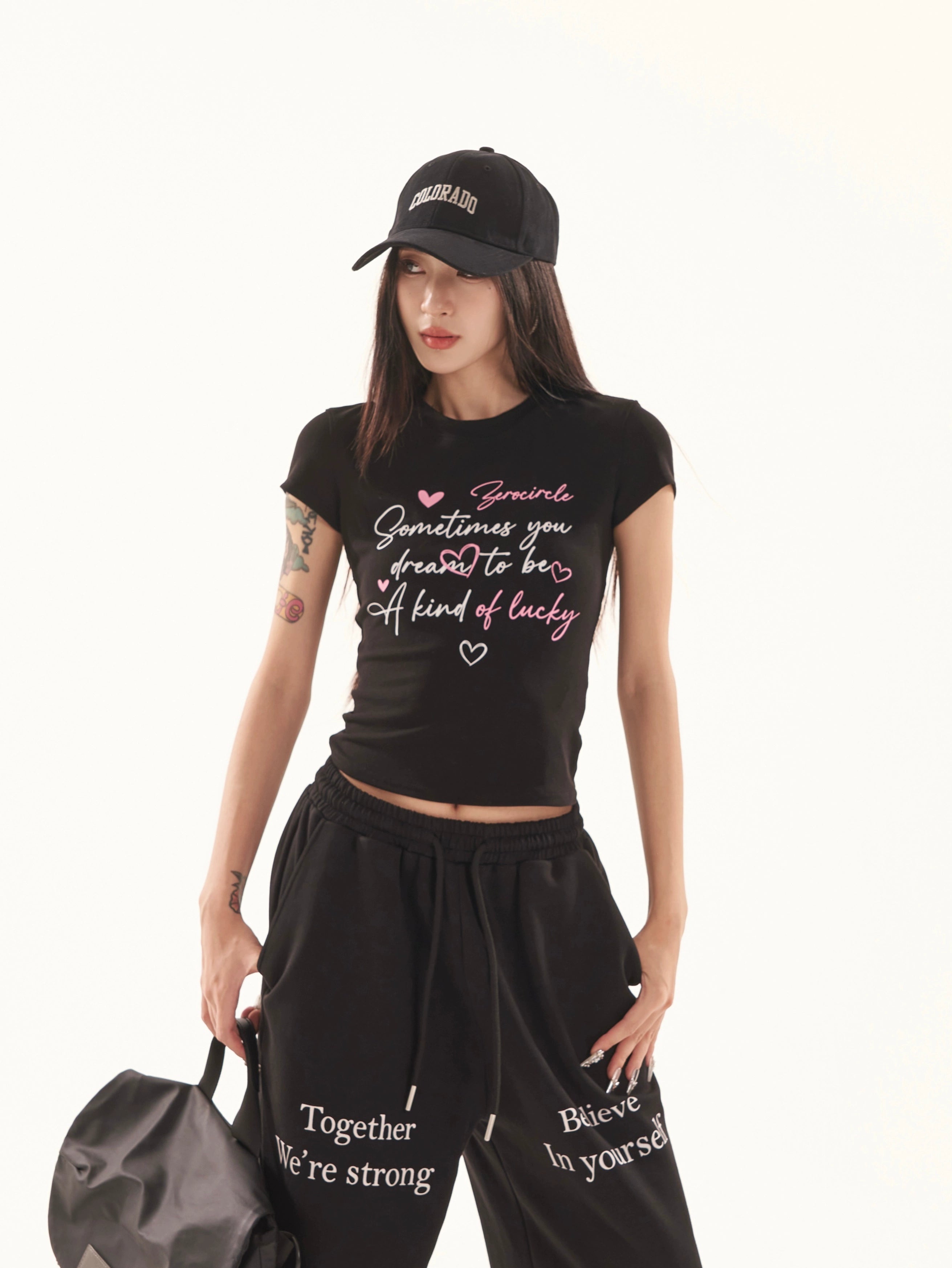 野生zero 黑白色正肩短袖t恤女夏季辣妹印花修身显瘦露背镂空上衣