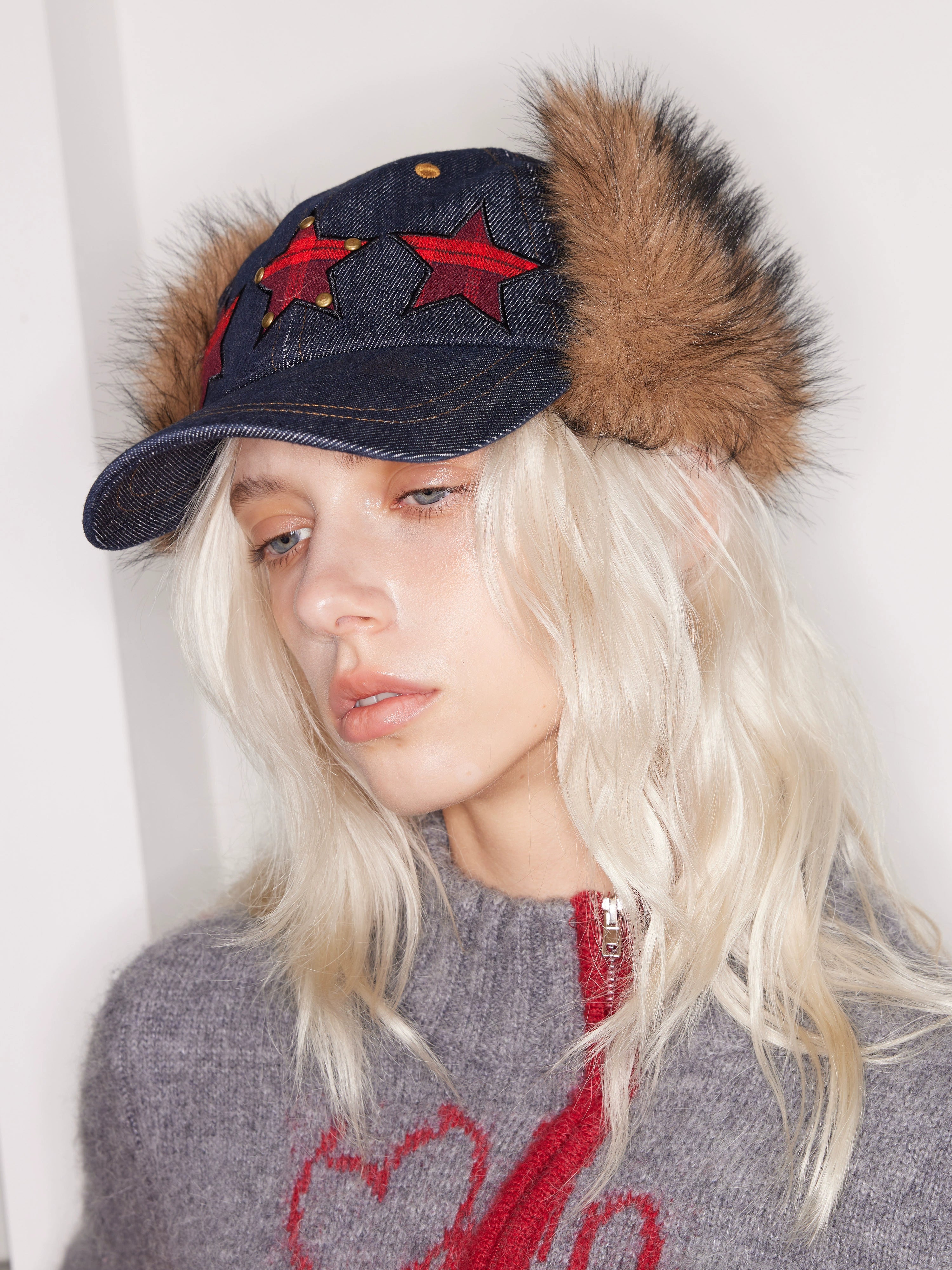 2th Desire可拆卸毛毛五角星爱心贴布绣鸭舌帽铆钉字母弯檐棒球帽