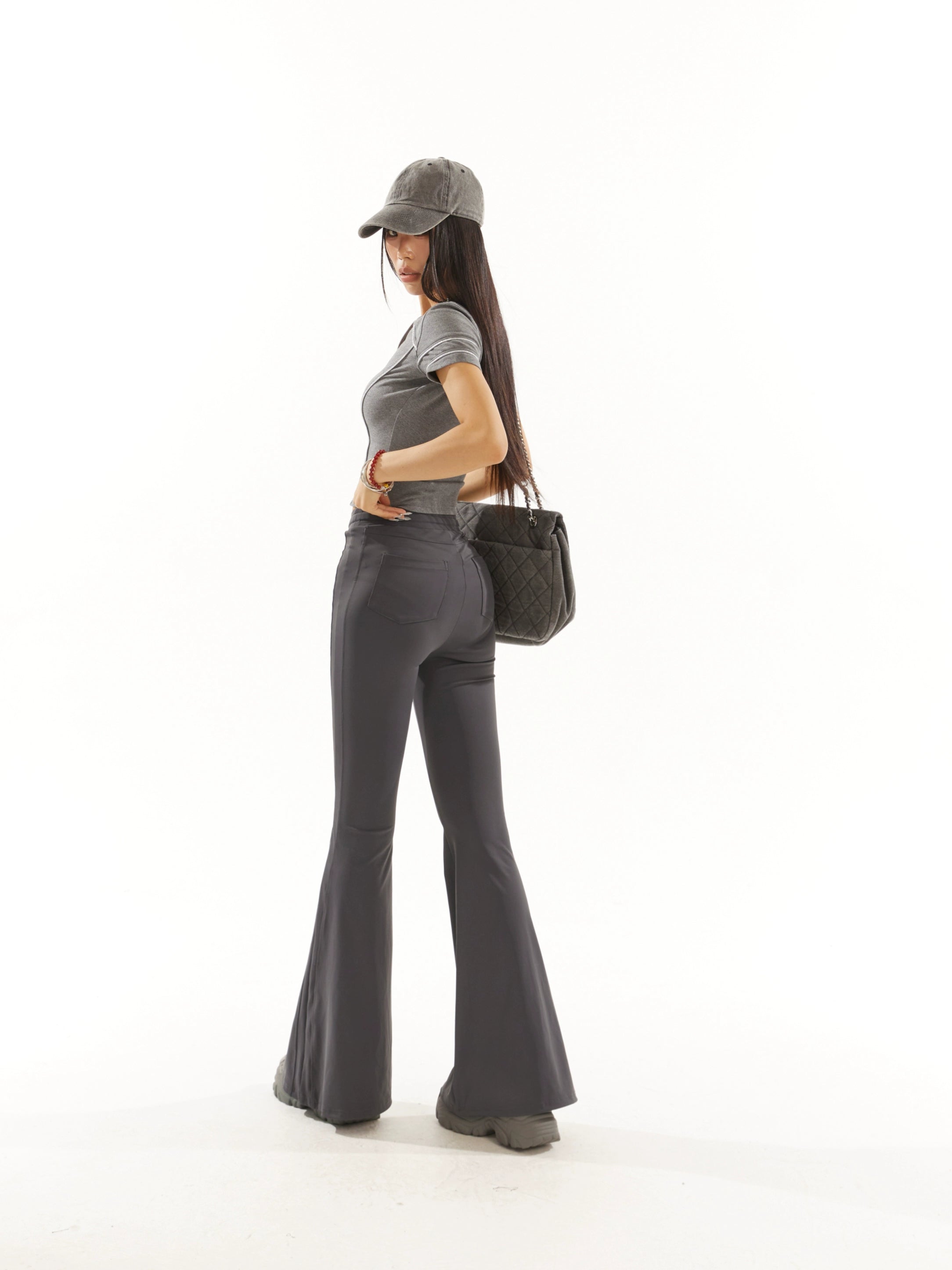 野生zero 黑灰色微喇休闲裤女秋辣妹修身显瘦松紧v腰运动瑜伽裤子