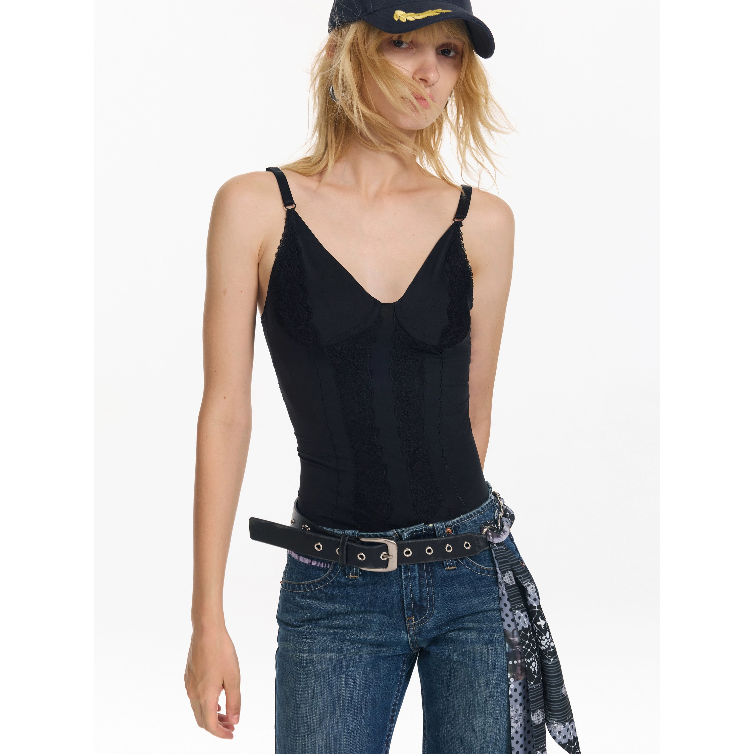 2th Desire蕾丝刺绣修身显瘦打底内搭薄款简约设计辣妹吊带上衣女