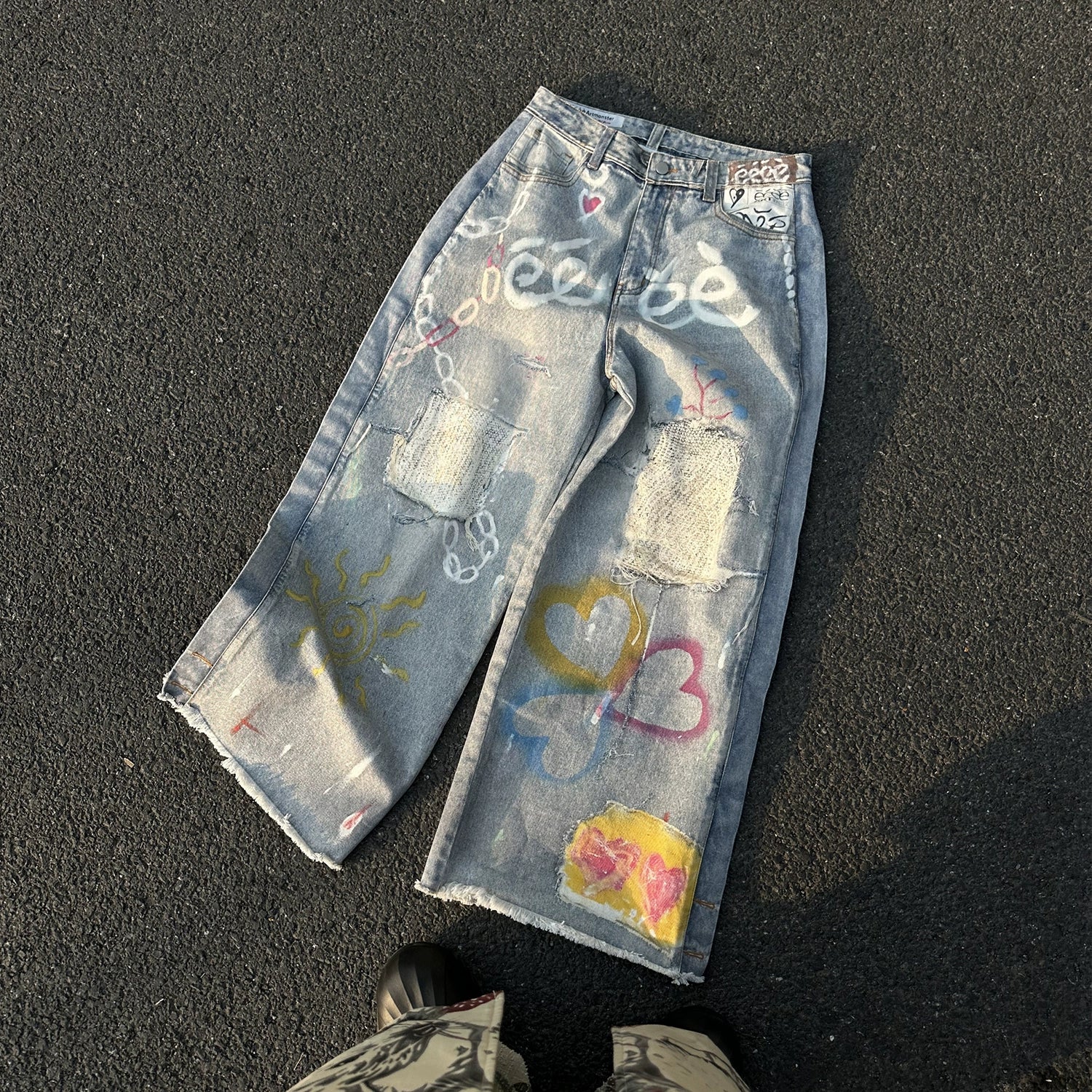 “粉刷匠”| eeee手绘爱心涂鸦重工设计牛仔裤3D破洞印花阔腿裤