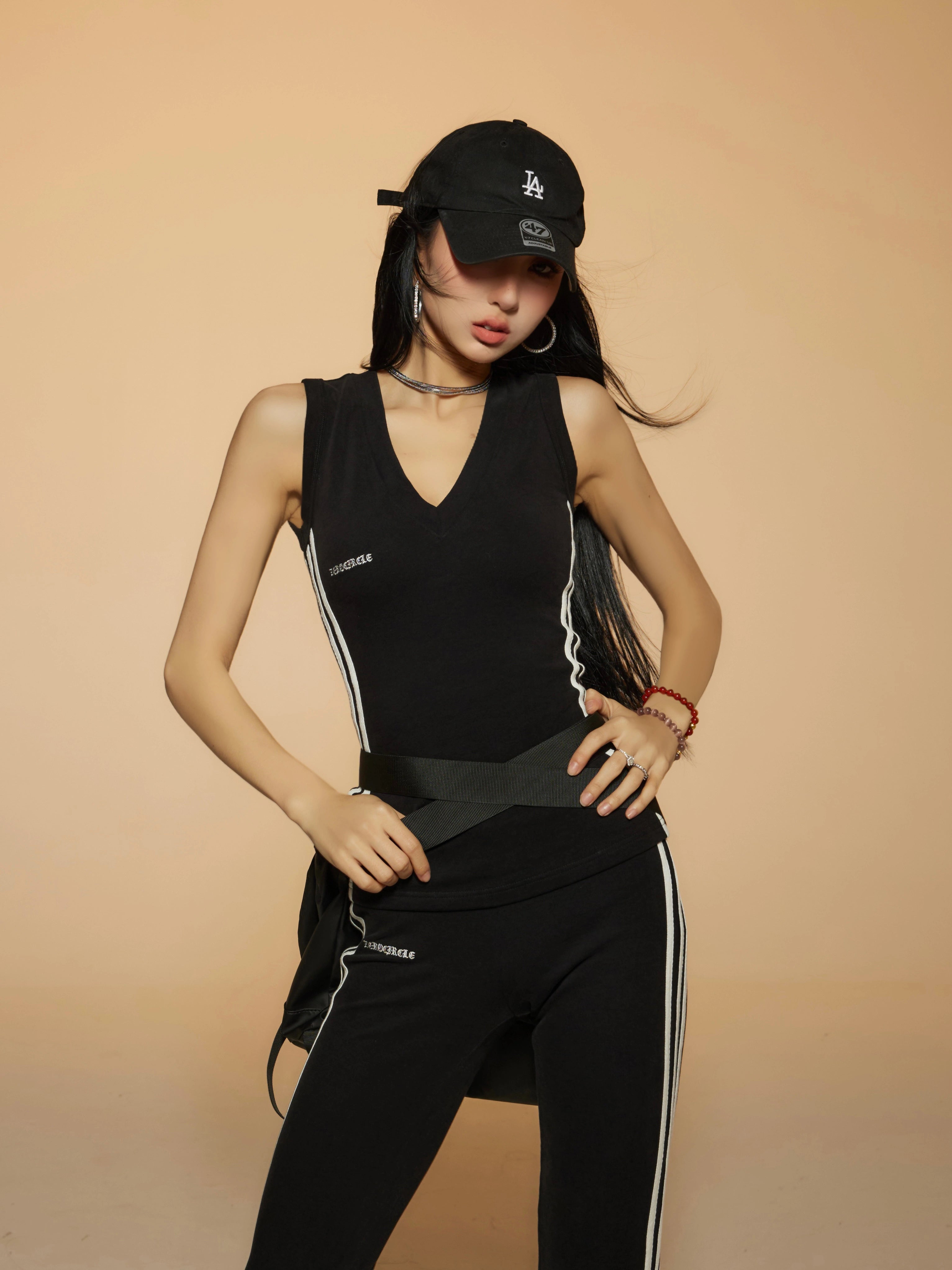 野生zero 运动辣妹套装女夏季季V领无袖修身显瘦背心喇叭休闲裤子