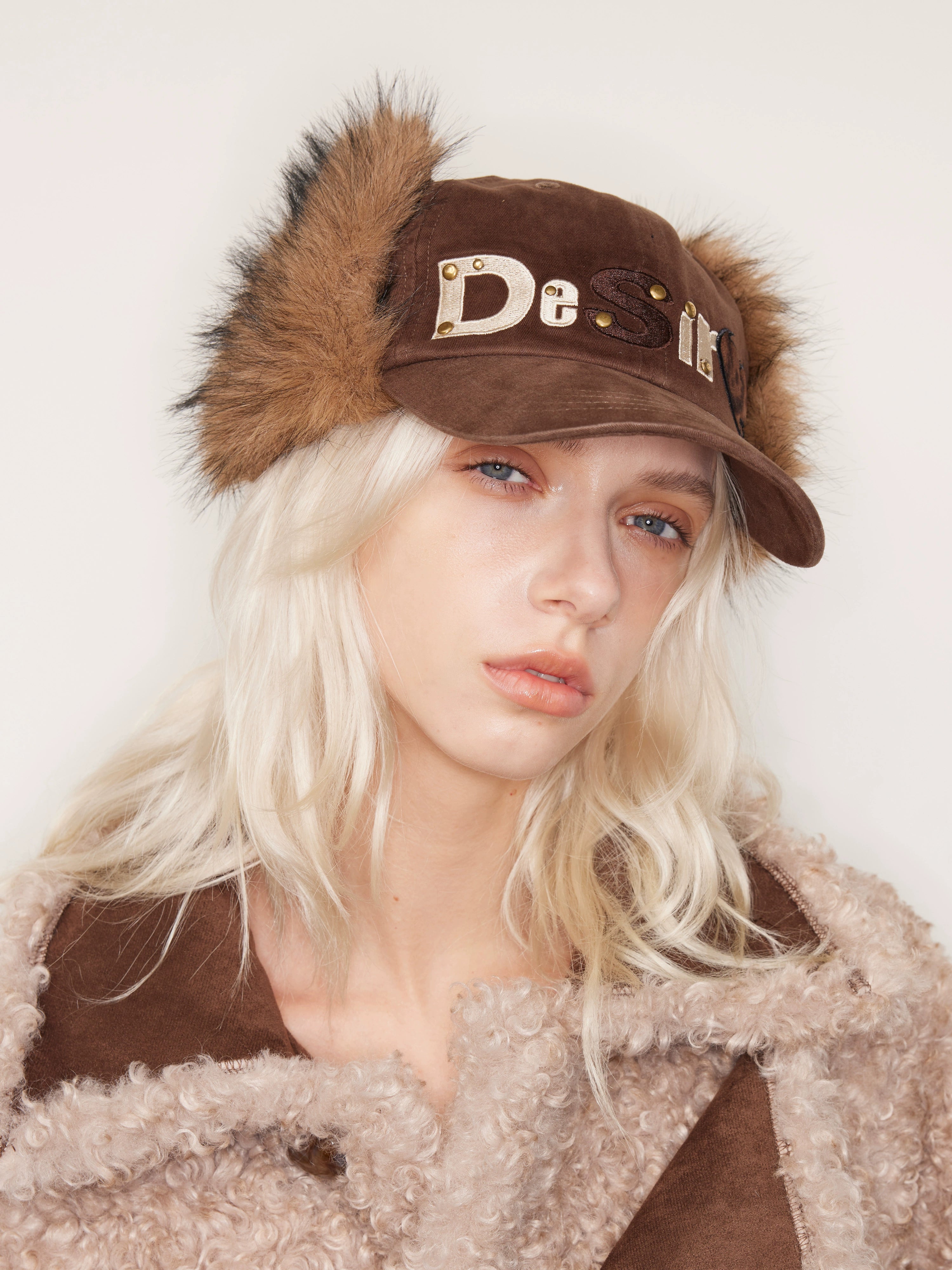 2th Desire可拆卸毛毛五角星爱心贴布绣鸭舌帽铆钉字母弯檐棒球帽