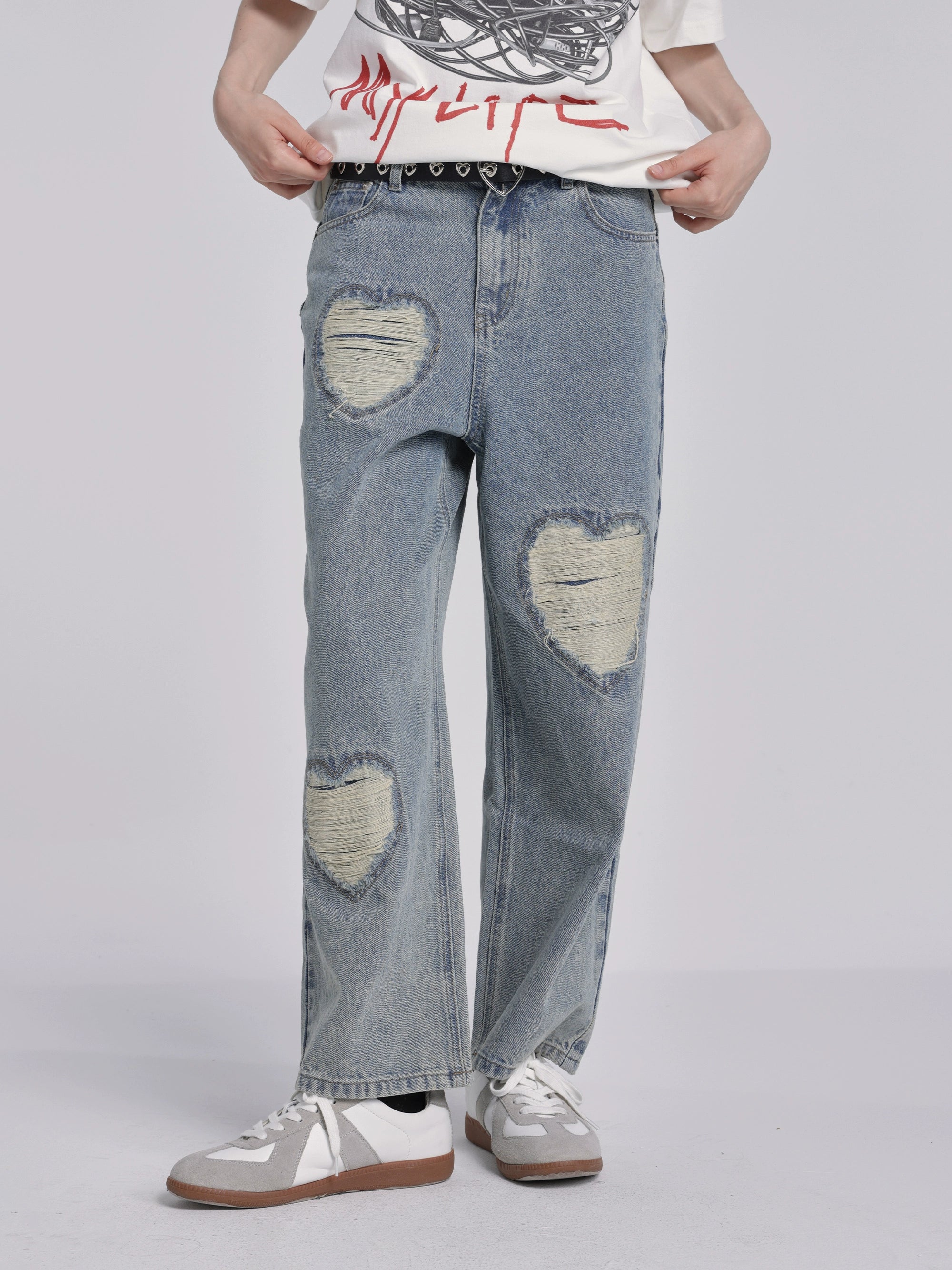 eeeeArtmonster24SS “破损之心” 爱心破洞设计水洗冰蓝色牛仔裤