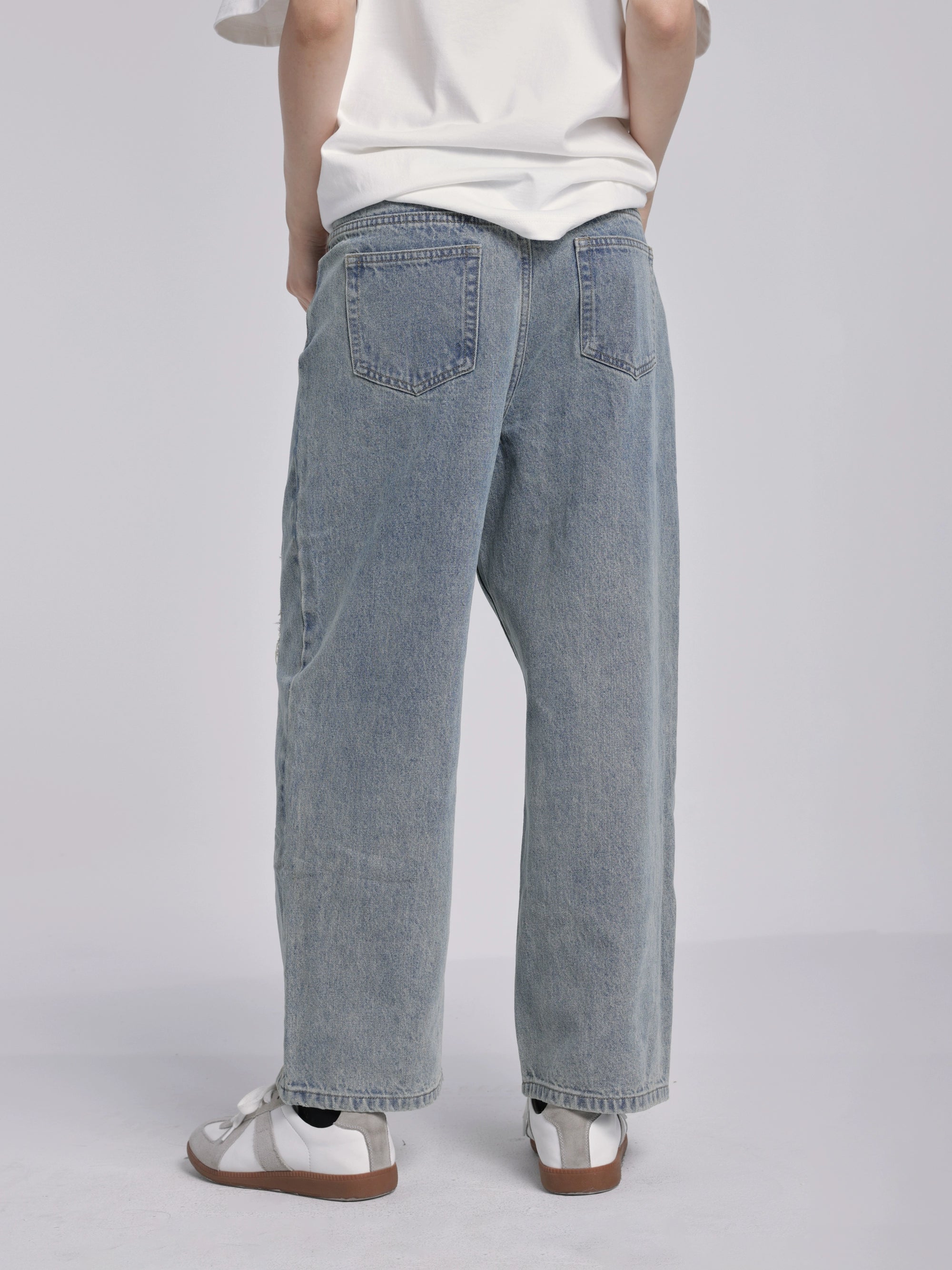 eeeeArtmonster24SS “破损之心” 爱心破洞设计水洗冰蓝色牛仔裤