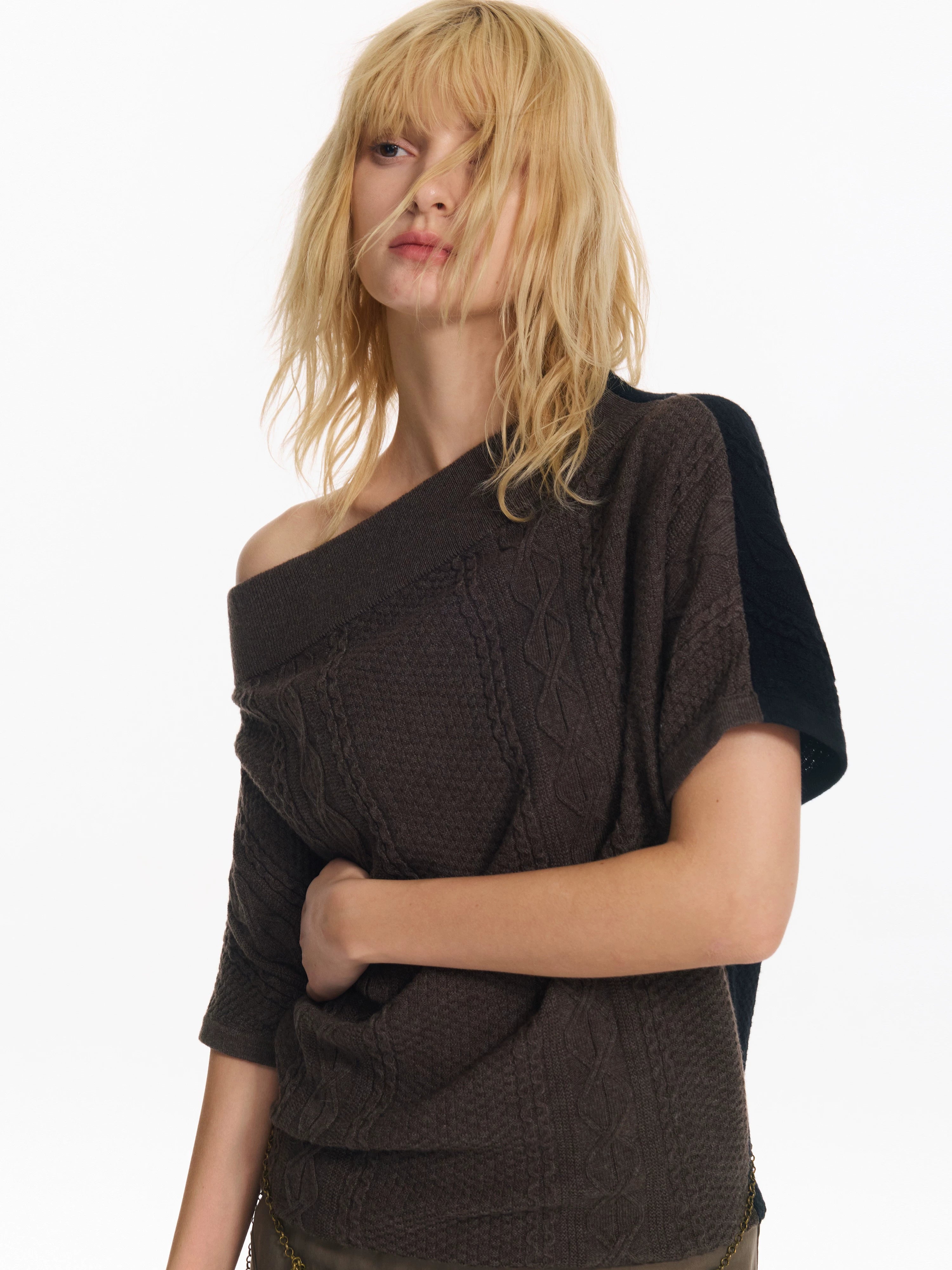 2th Desire 撞色斜肩宽松蝙蝠袖绞花设计感小众短袖外穿毛针织衫