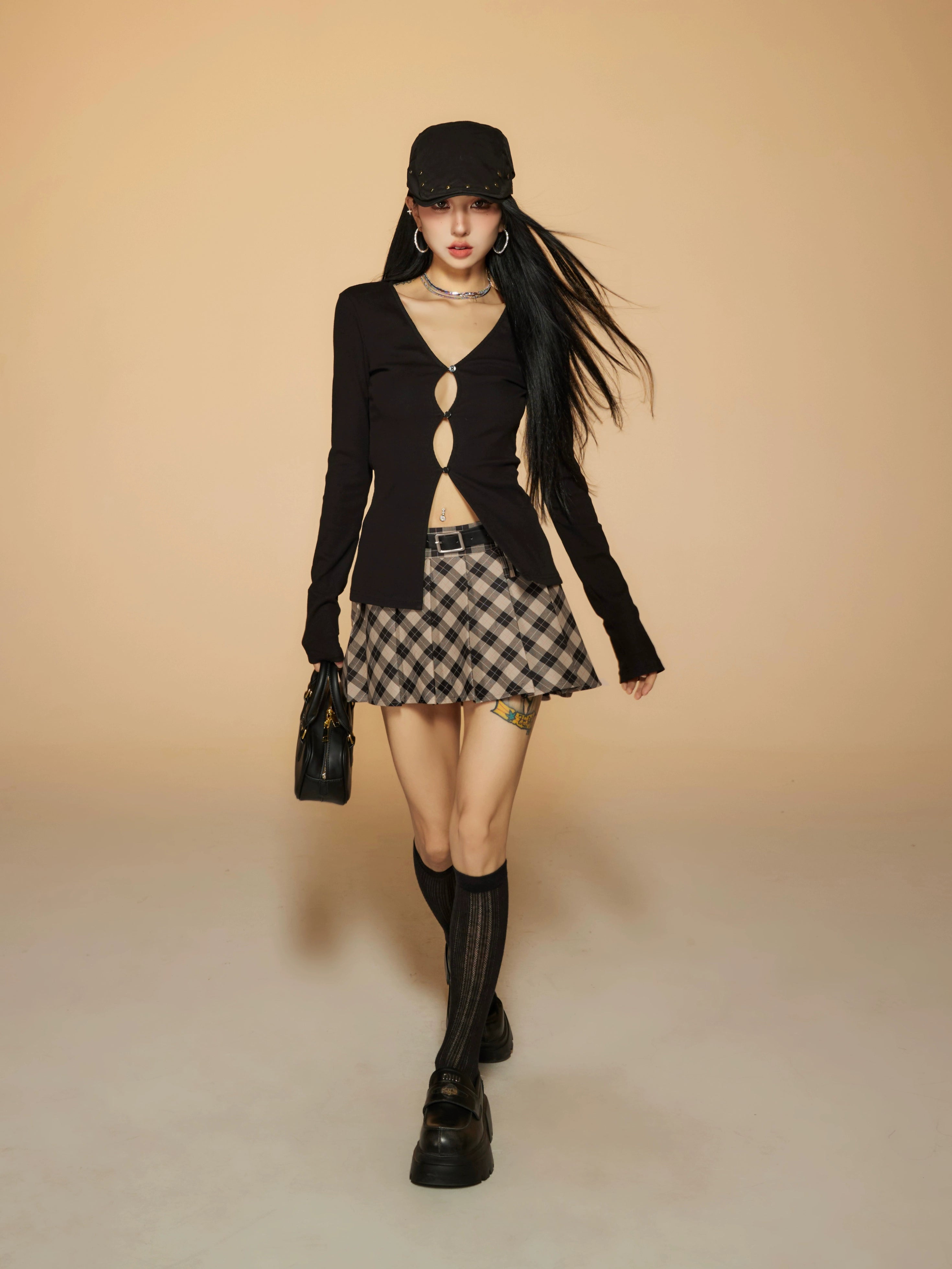 野生zerocircle 灰黑红色镂空针织衫女春辣妹小众修身v领长袖上衣