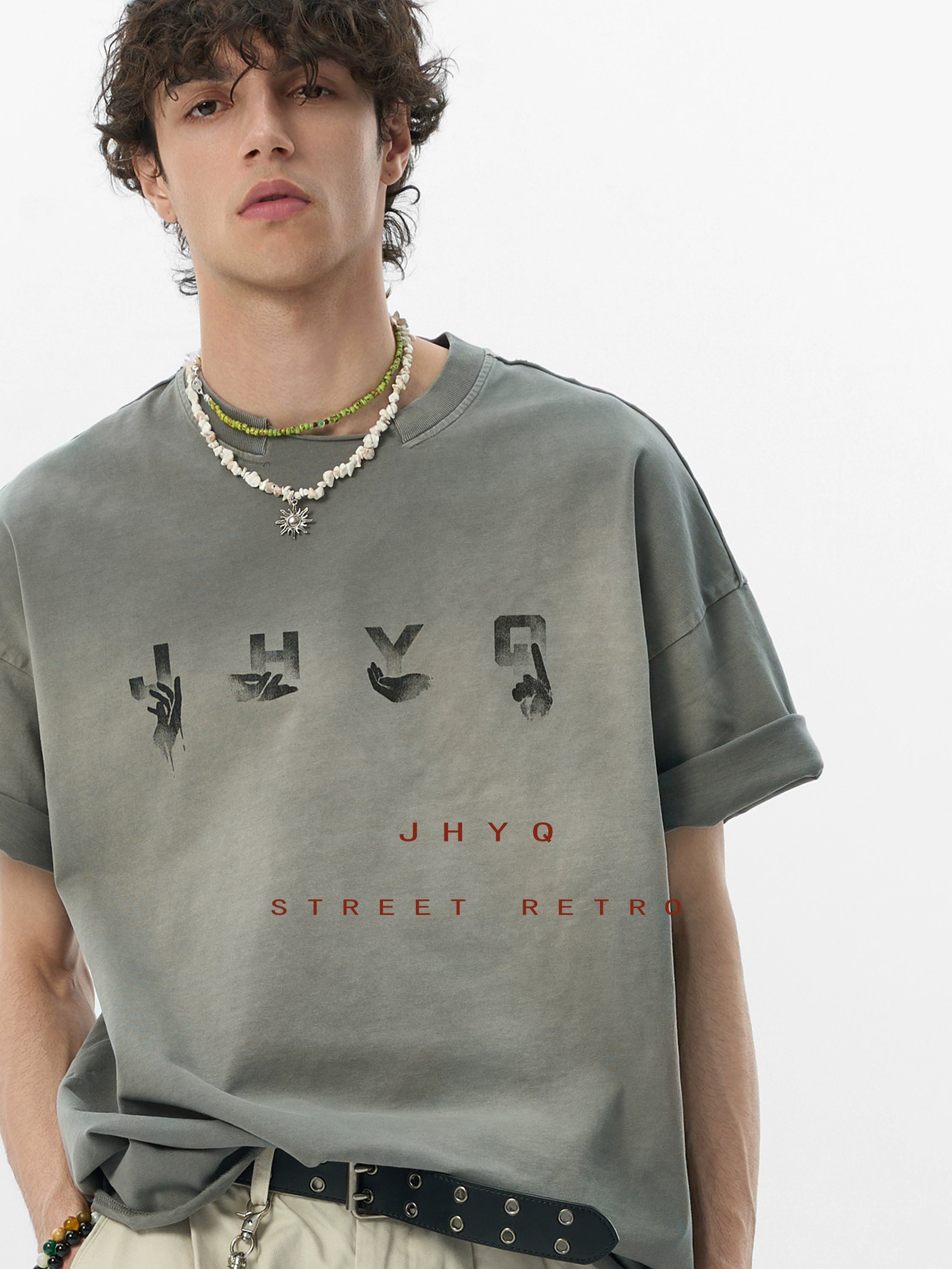 【水洗系列】JHYQ美式做旧创意手势印花落肩双领短袖T恤男夏宽松