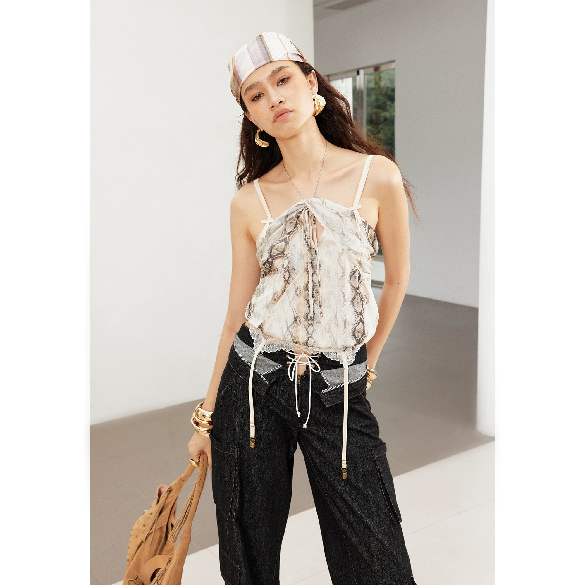 2th Desire复古蛇纹褶皱绑带花苞链条甜辣挂脖吊带露肩格纹上衣女