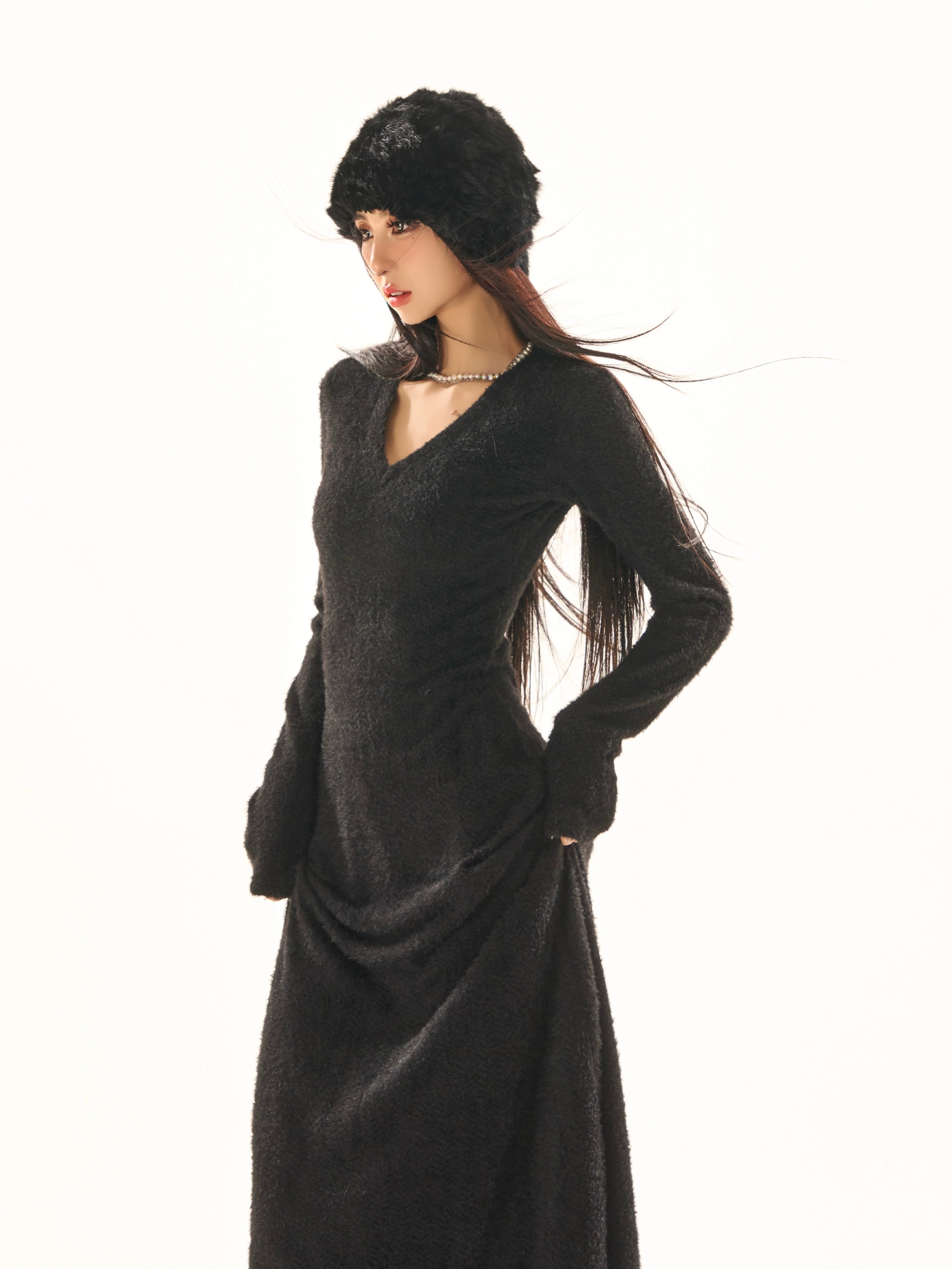 野生zerocircle 黑白色气质v领针织连衣裙女辣妹显瘦修身春季长裙