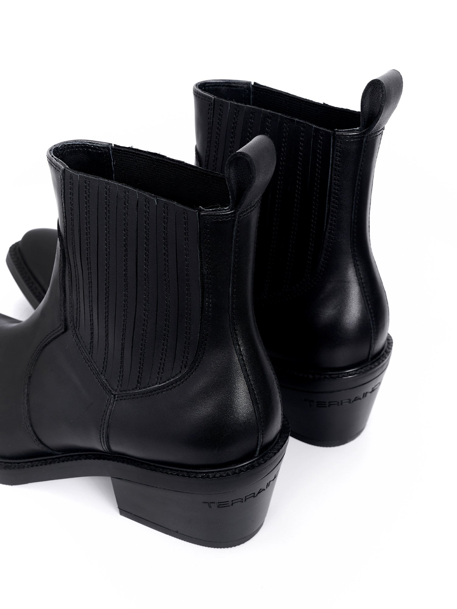 檀健次明星同款小牛皮尖头切尔西靴子休闲皮鞋造型TERRAINCOGNITA