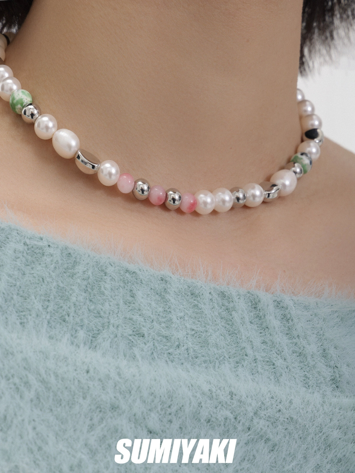 春天这样搭!SUMIYAKI 甜酷风腮红珍珠拼色项链百搭锁骨链