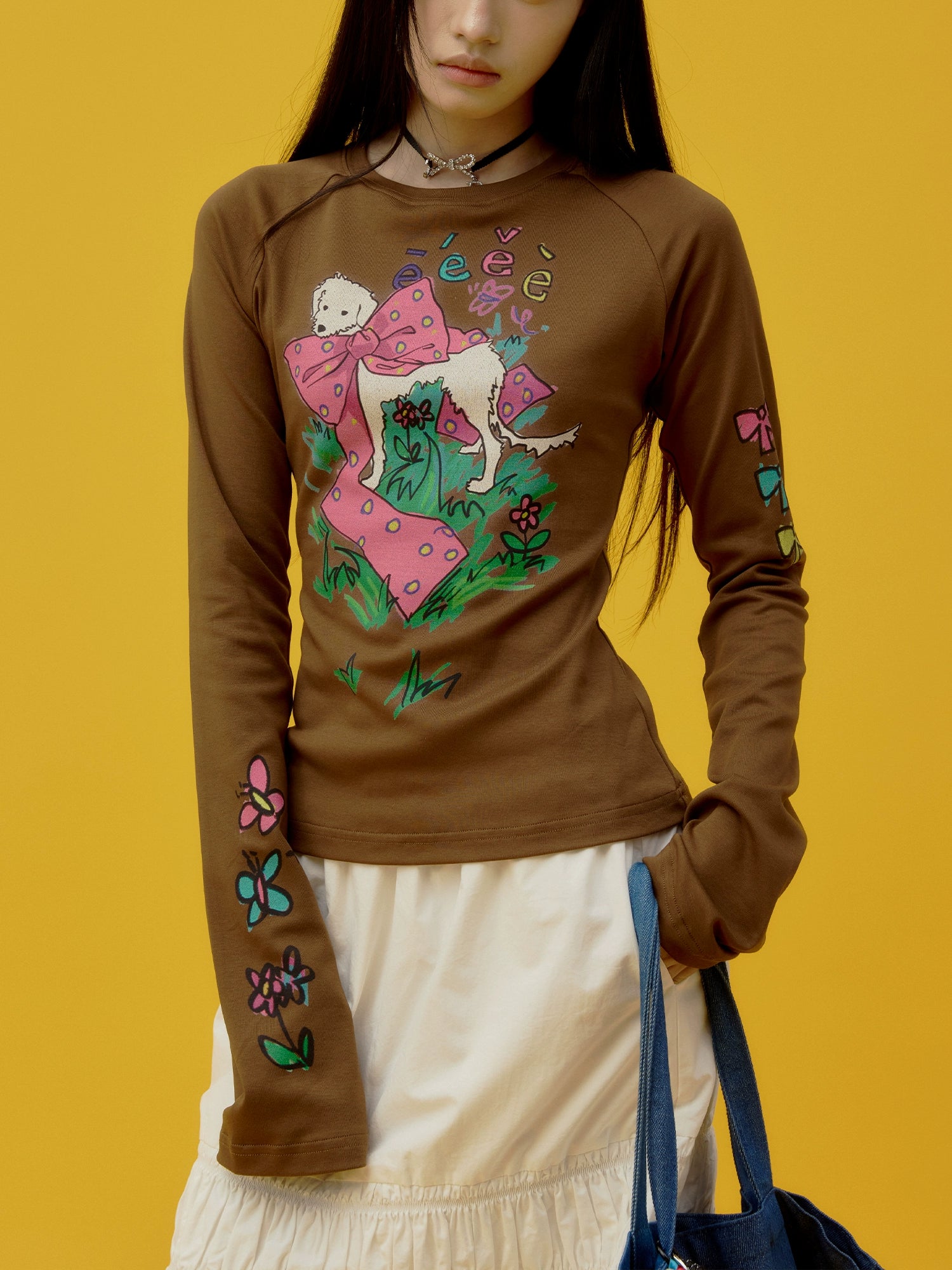 “美美小狗”| eeee手绘涂鸦修身打底衫少女感蝴蝶花丛长袖T恤