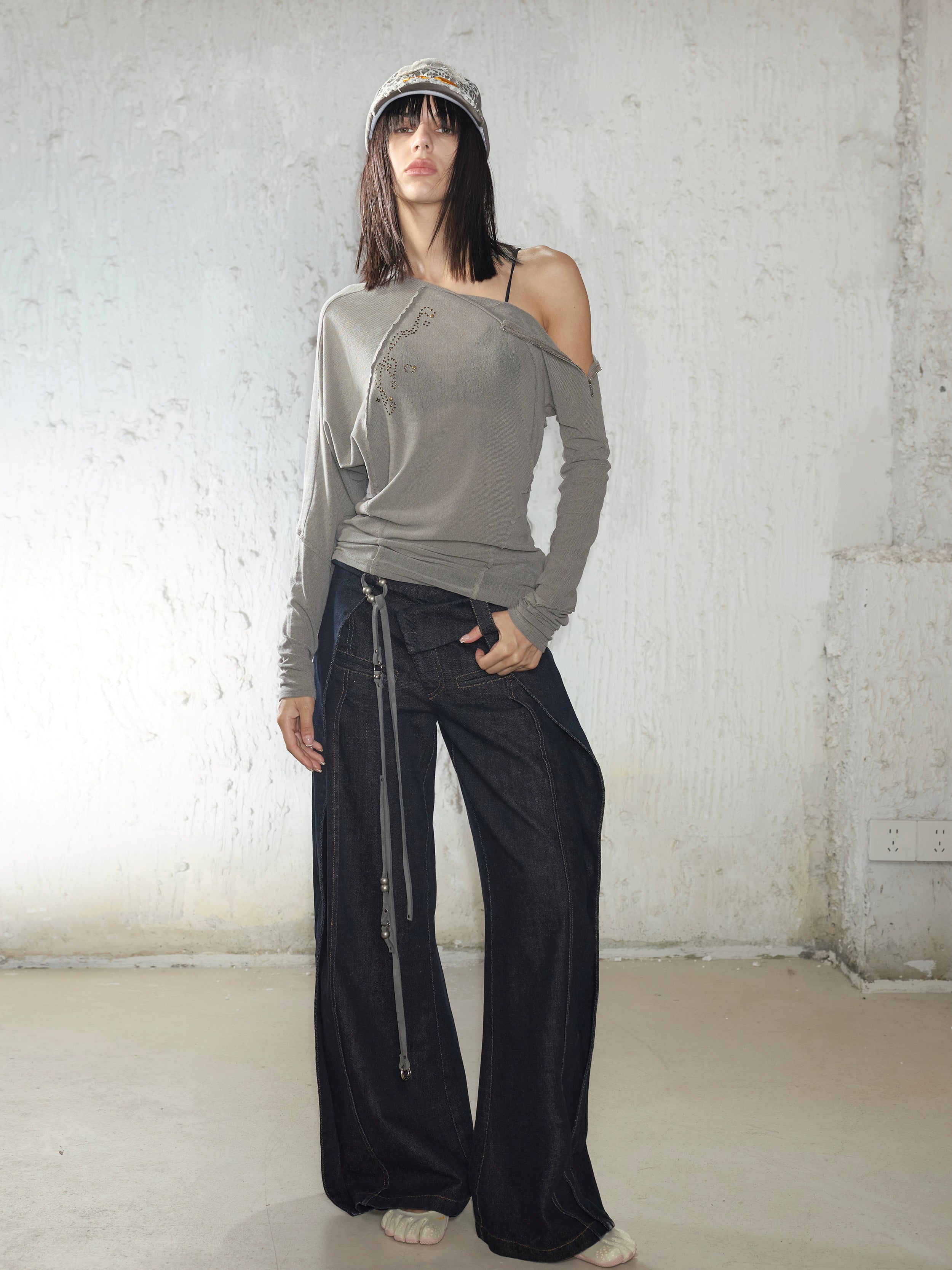 2th Desire重工手工烫钻不规则毛边露肩微透长袖针织打底衫上衣