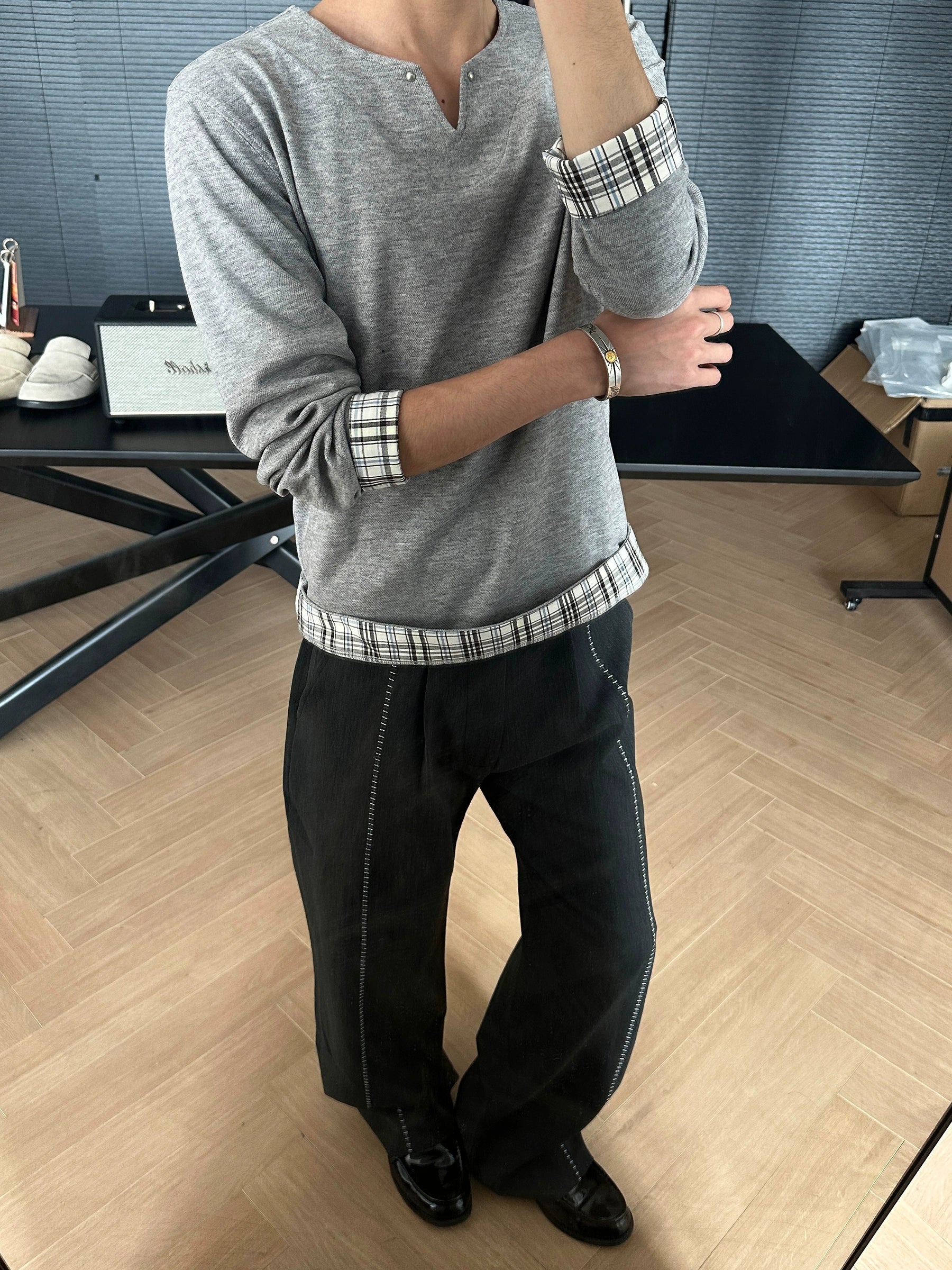 双色V领格纹拼接长袖T恤打底日常通勤搭配TERRAINCOGNITA25SS