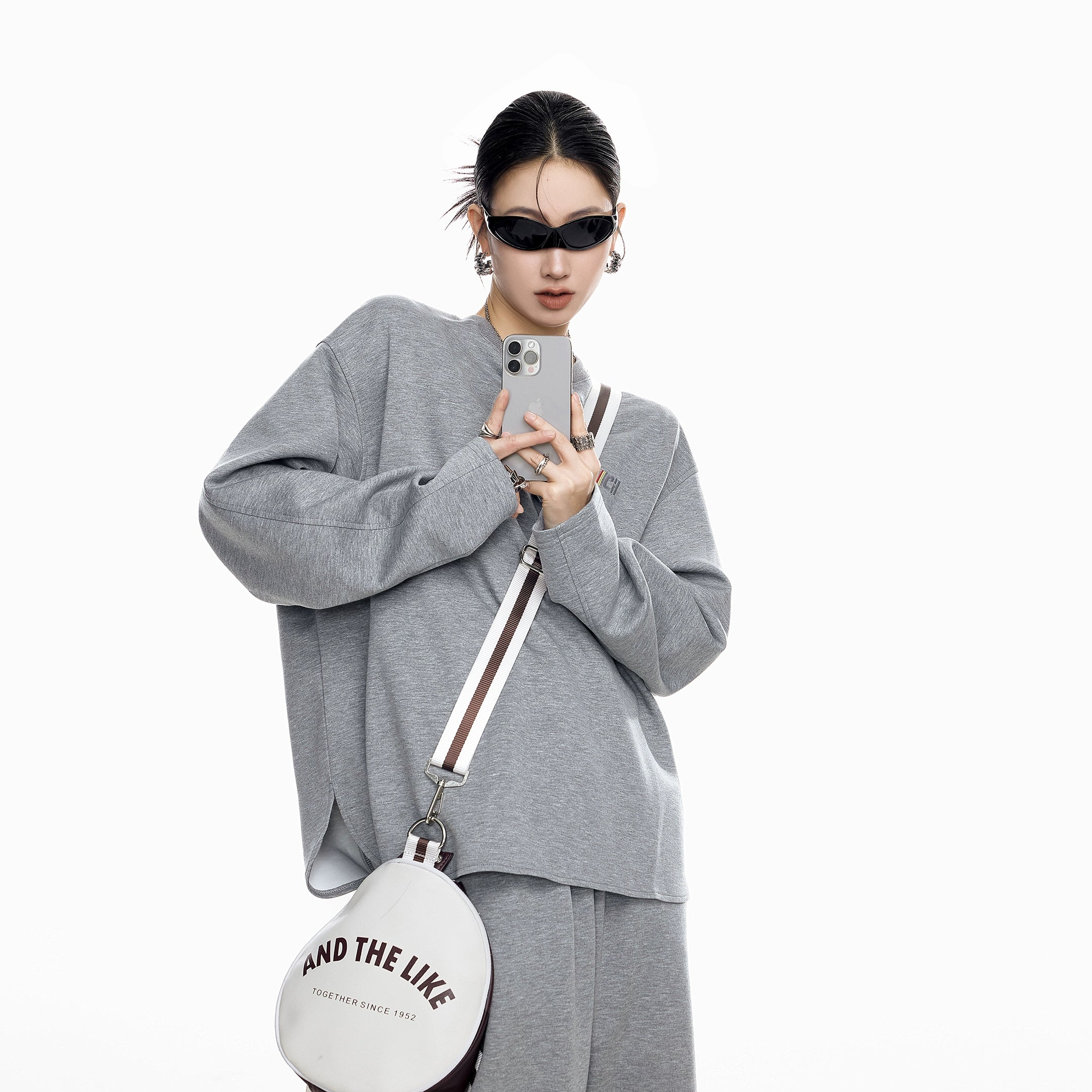 ICH MODE 美式刺绣灰色圆领卫衣女2025新款秋冬复古宽松套头上衣