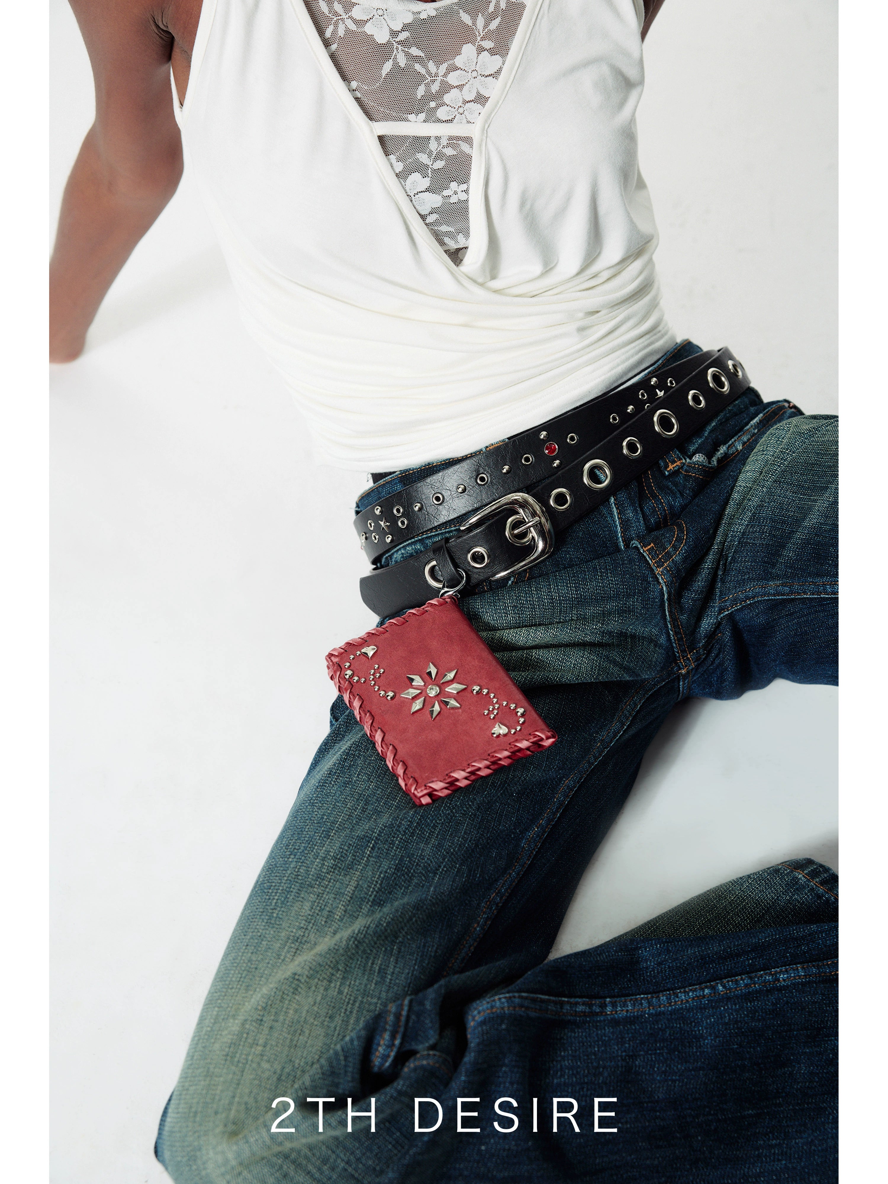 2th Desire复古朋克爱心花朵环绕式铆钉编织拉链卡包两折卡夹钱包