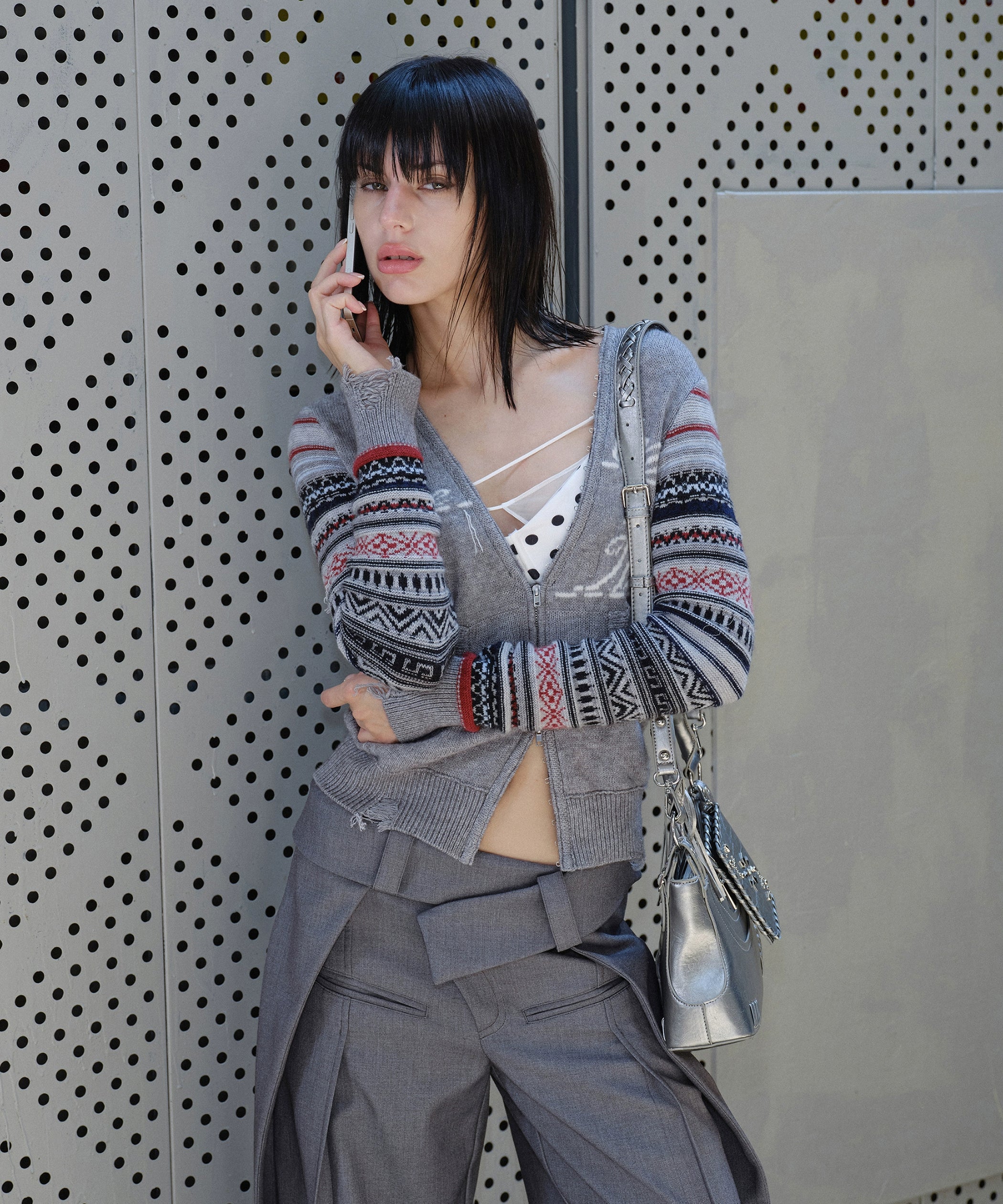 2th Desire费尔岛复古条纹提花字母v领修身针织开衫双头拉链外套