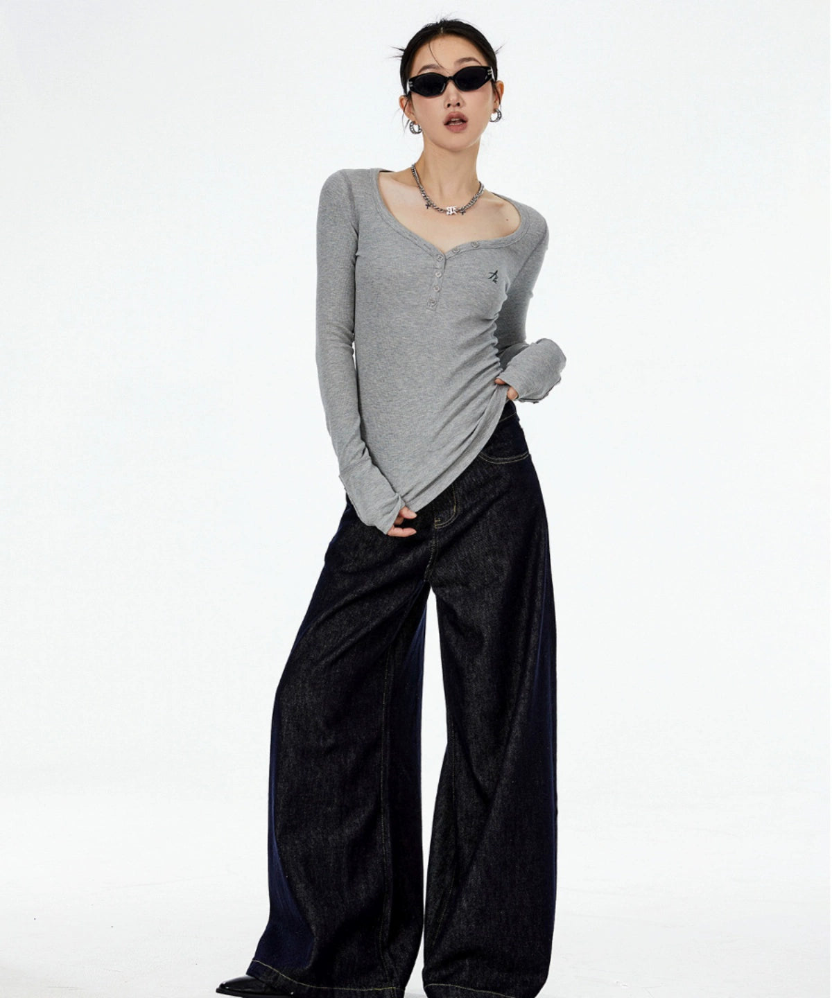 ICH MODE 美式复古V领修身打底衫女2025秋冬新款内搭长袖T恤上衣