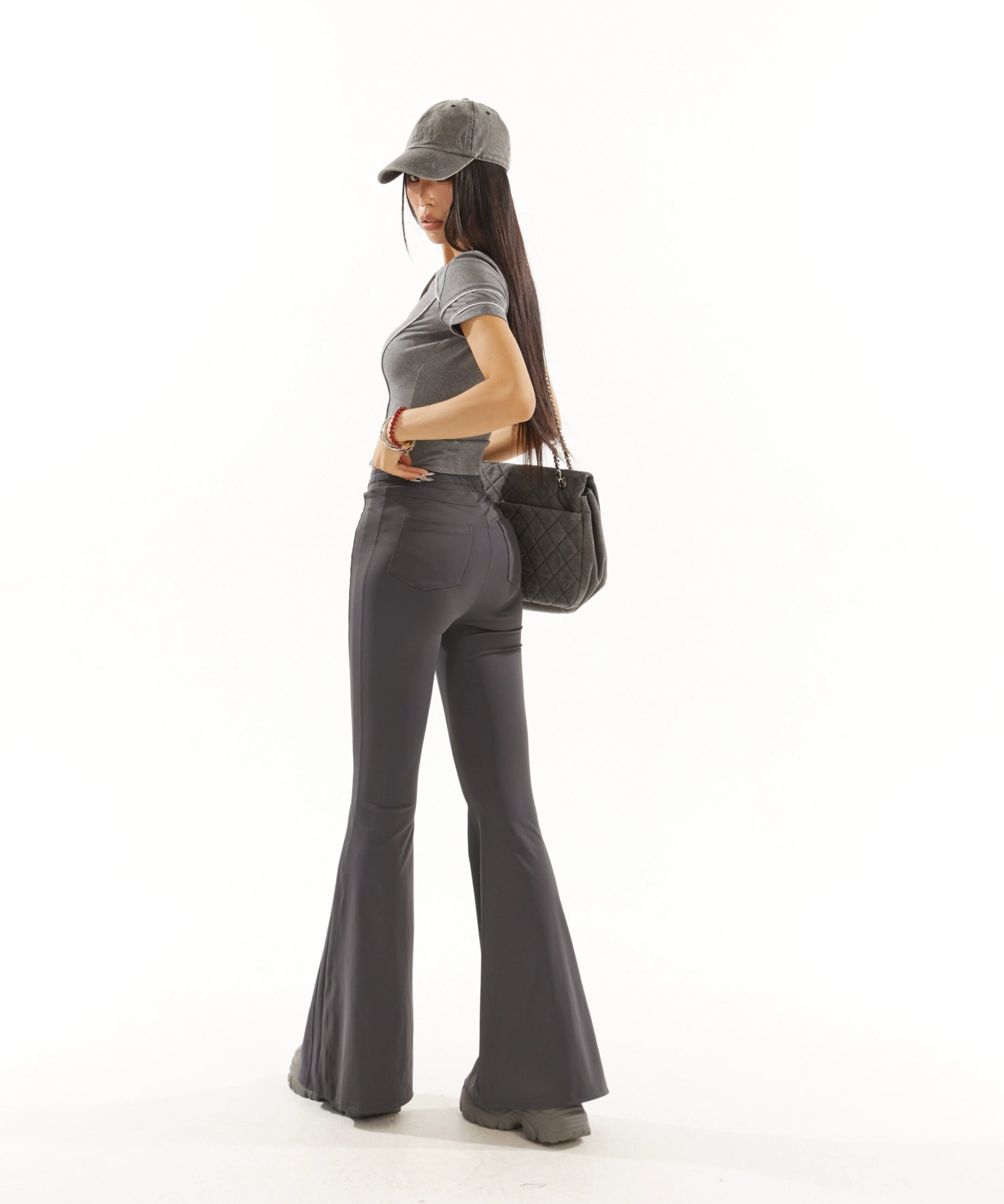 野生zero 黑灰色微喇休闲裤女秋辣妹修身显瘦松紧v腰运动瑜伽裤子