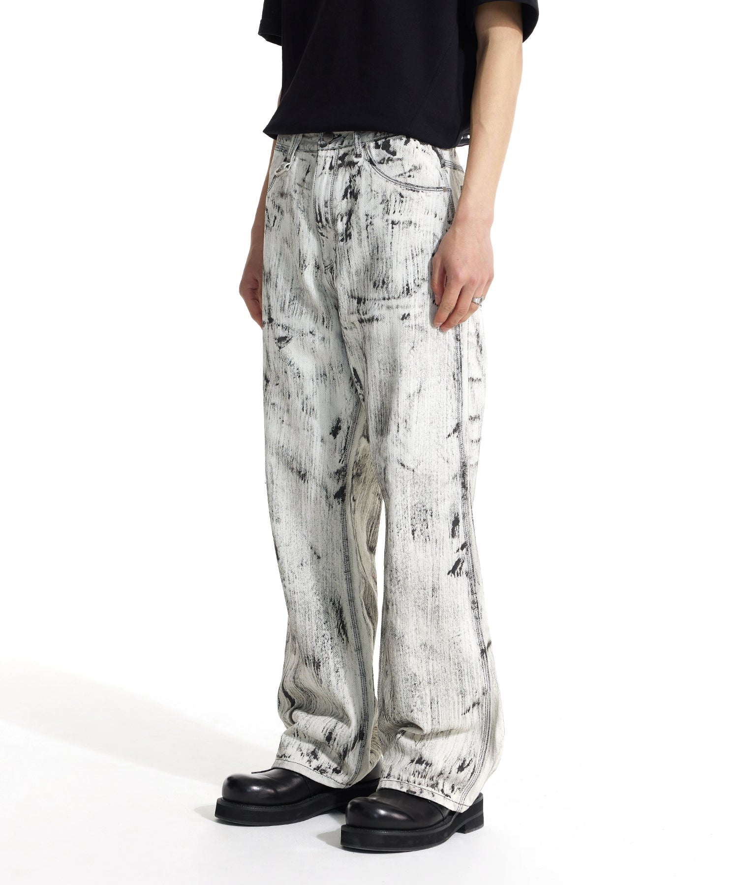 侯雯元明星同款做旧刷漆肌理宽松直筒牛仔百搭长裤TERRAINCOGNITA