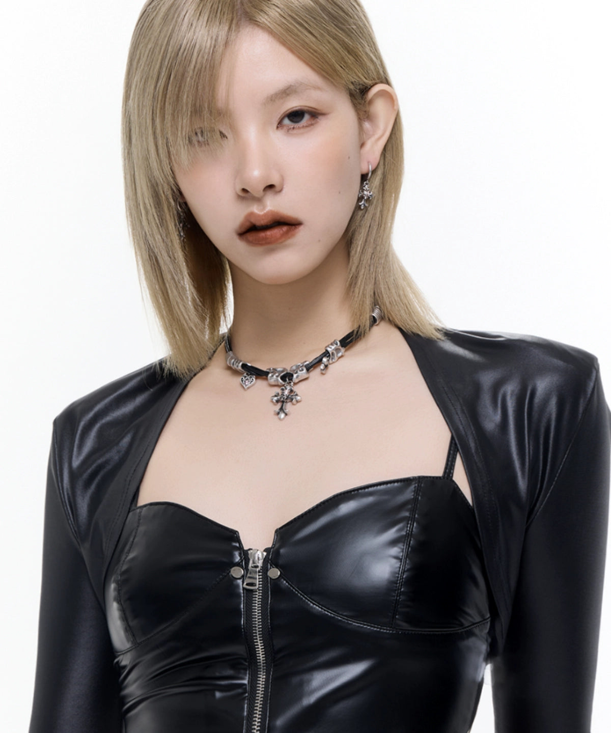 超A的骷髅头小耳钉！SUMIYAKI 做旧钛银耳饰