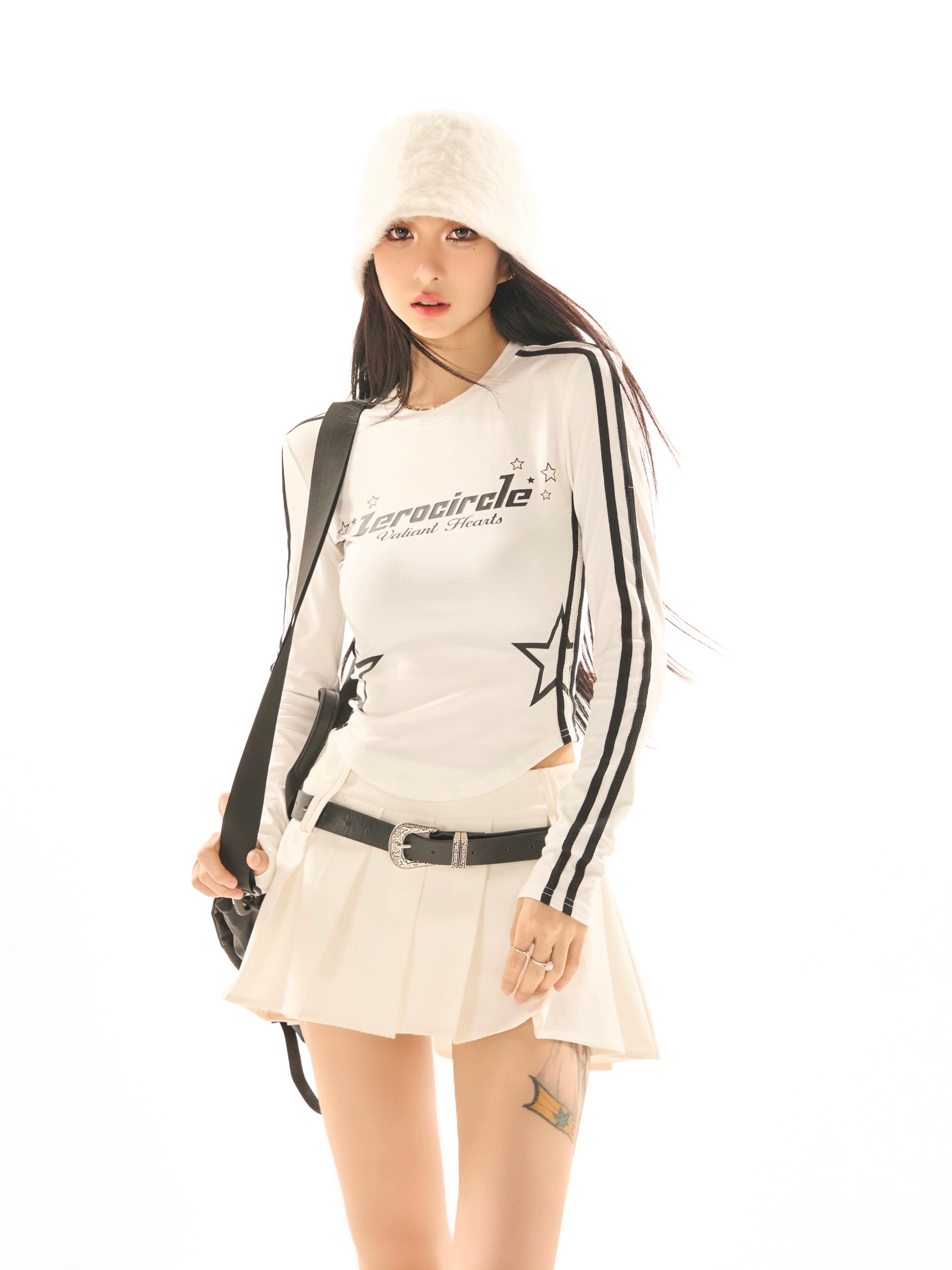 野生zerocircle白红色正肩长袖t恤女春夏辣妹修身印花u型下摆上衣