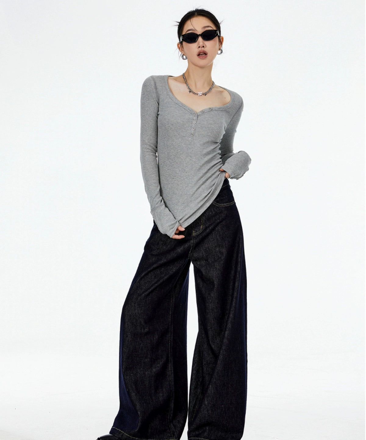 ICH MODE 美式复古V领修身打底衫女2025秋冬新款内搭长袖T恤上衣