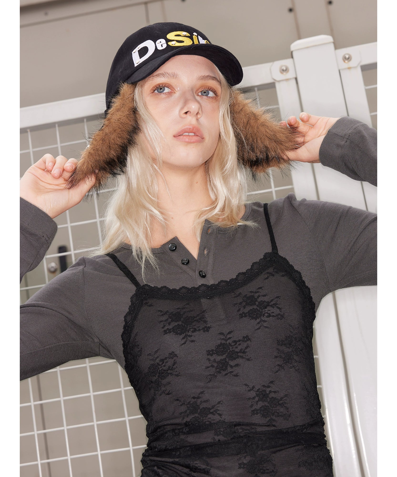 2th Desire可拆卸毛毛五角星爱心贴布绣鸭舌帽铆钉字母弯檐棒球帽