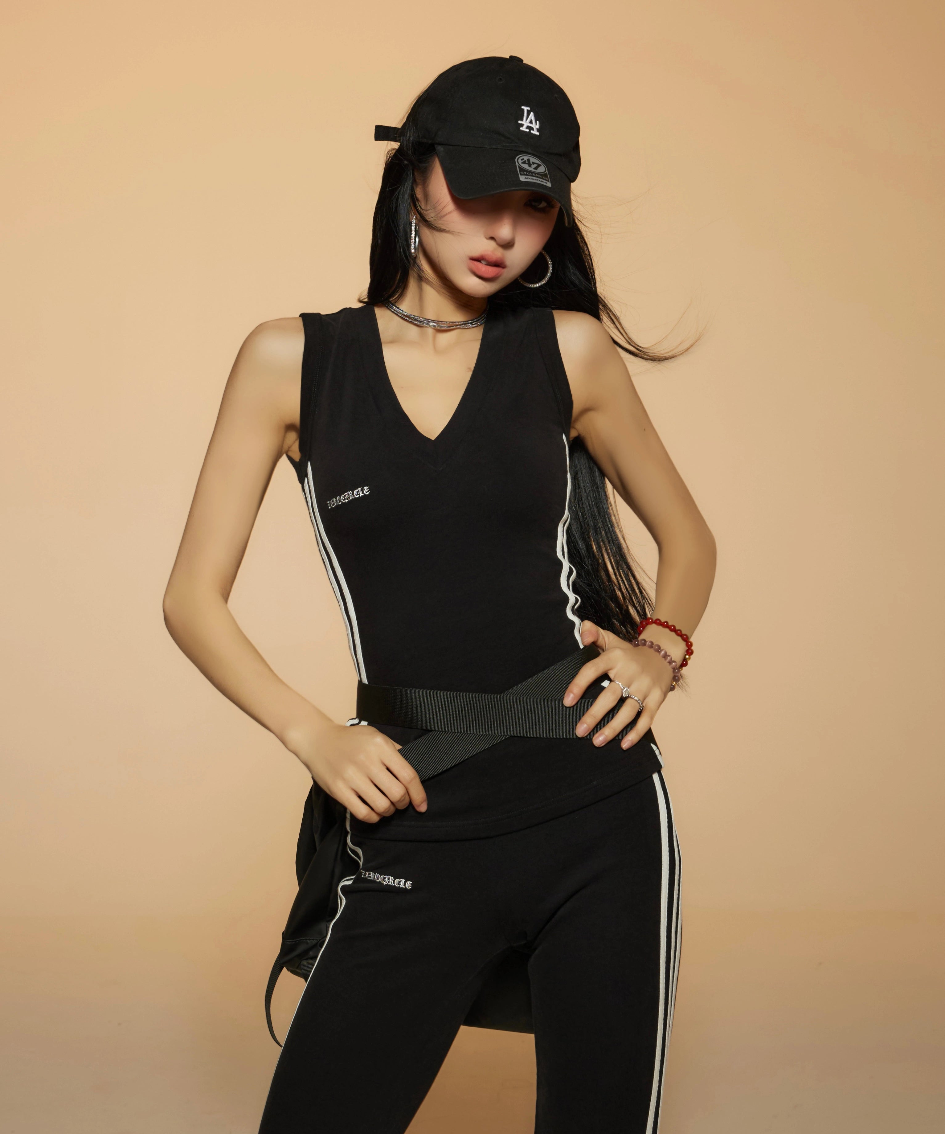 野生zero 运动辣妹套装女夏季季V领无袖修身显瘦背心喇叭休闲裤子