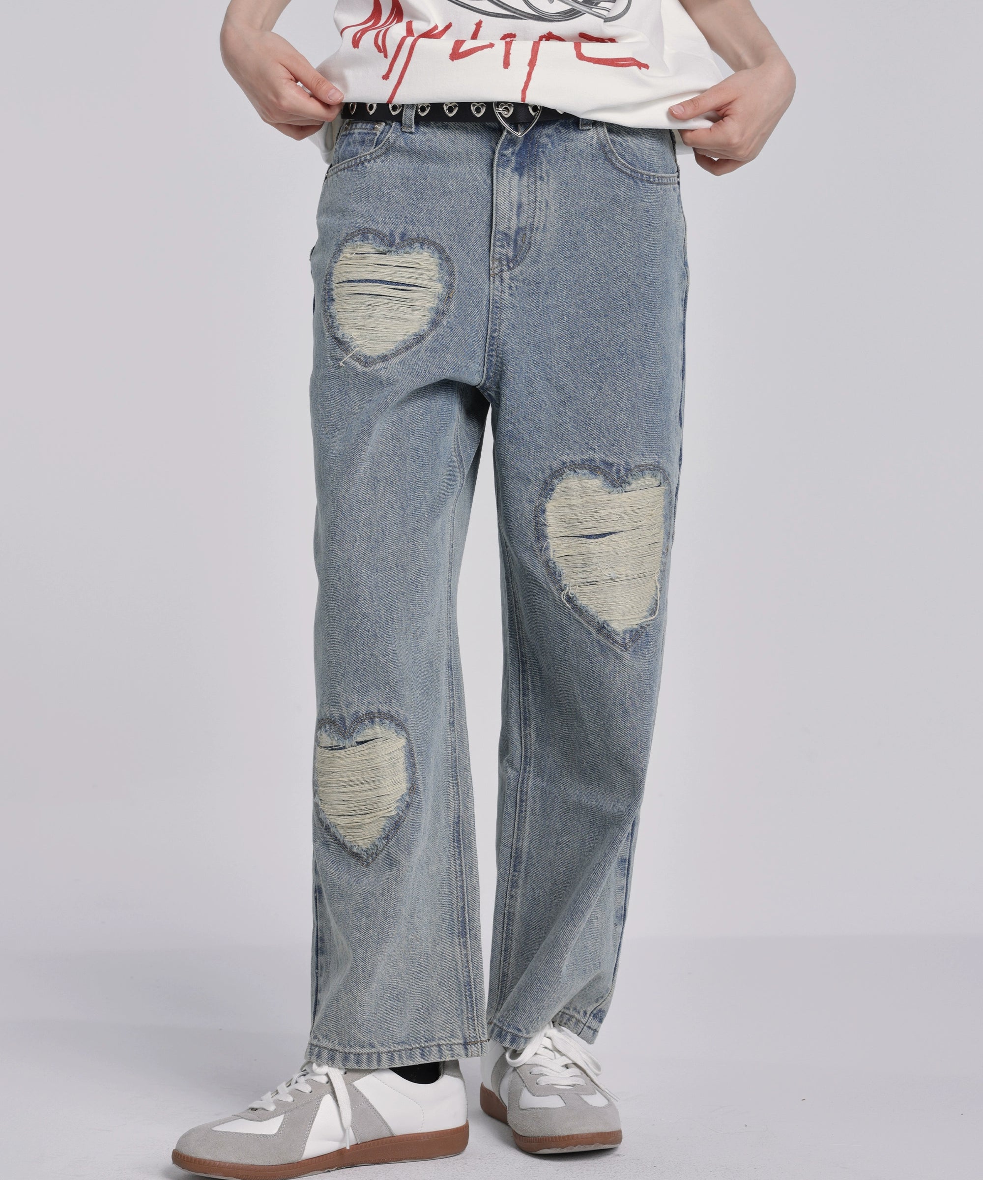 eeeeArtmonster24SS “破损之心” 爱心破洞设计水洗冰蓝色牛仔裤