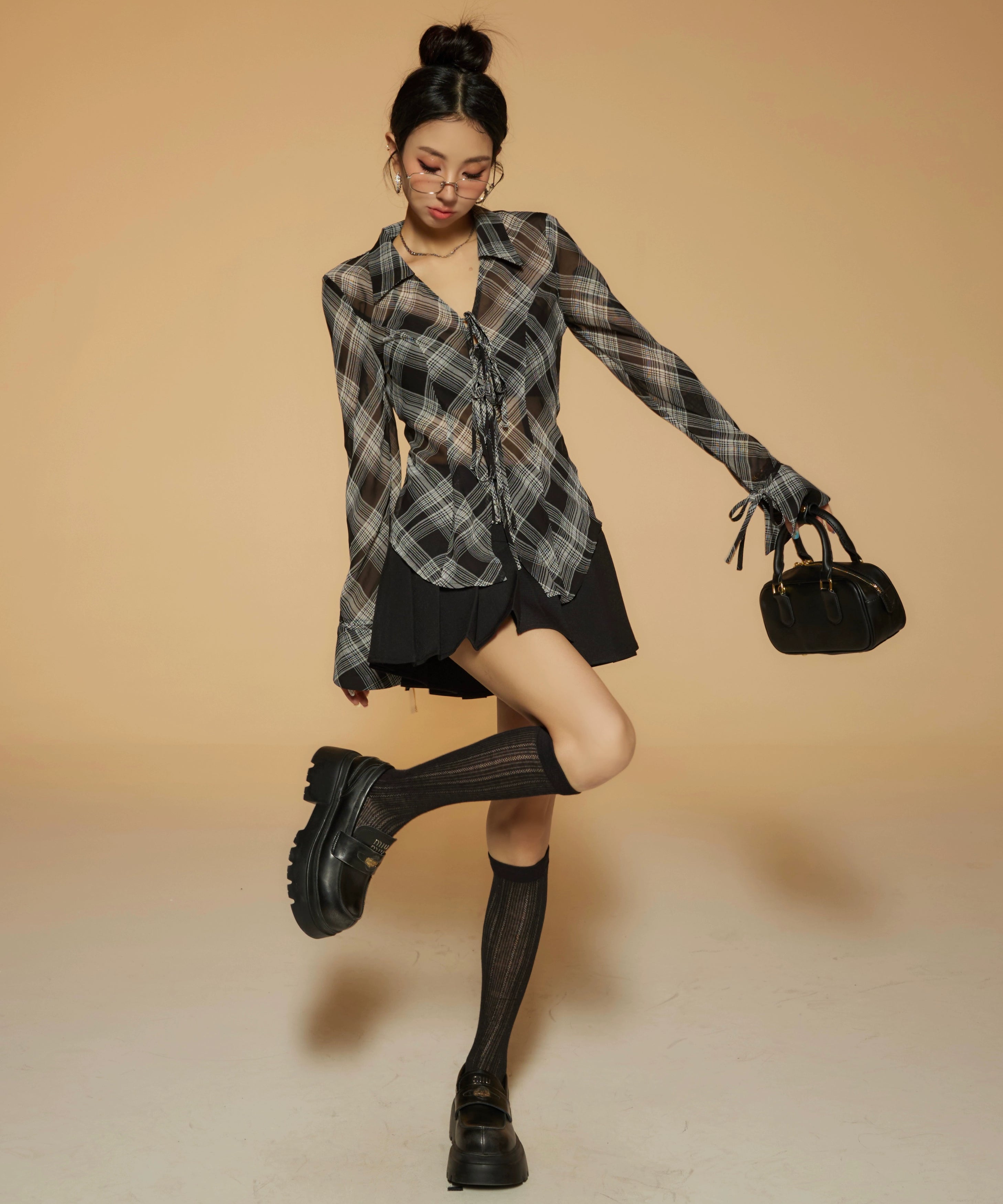 野生zerocircle 格子v领长袖衬衫女春修身显瘦绑带喇叭袖薄款上衣