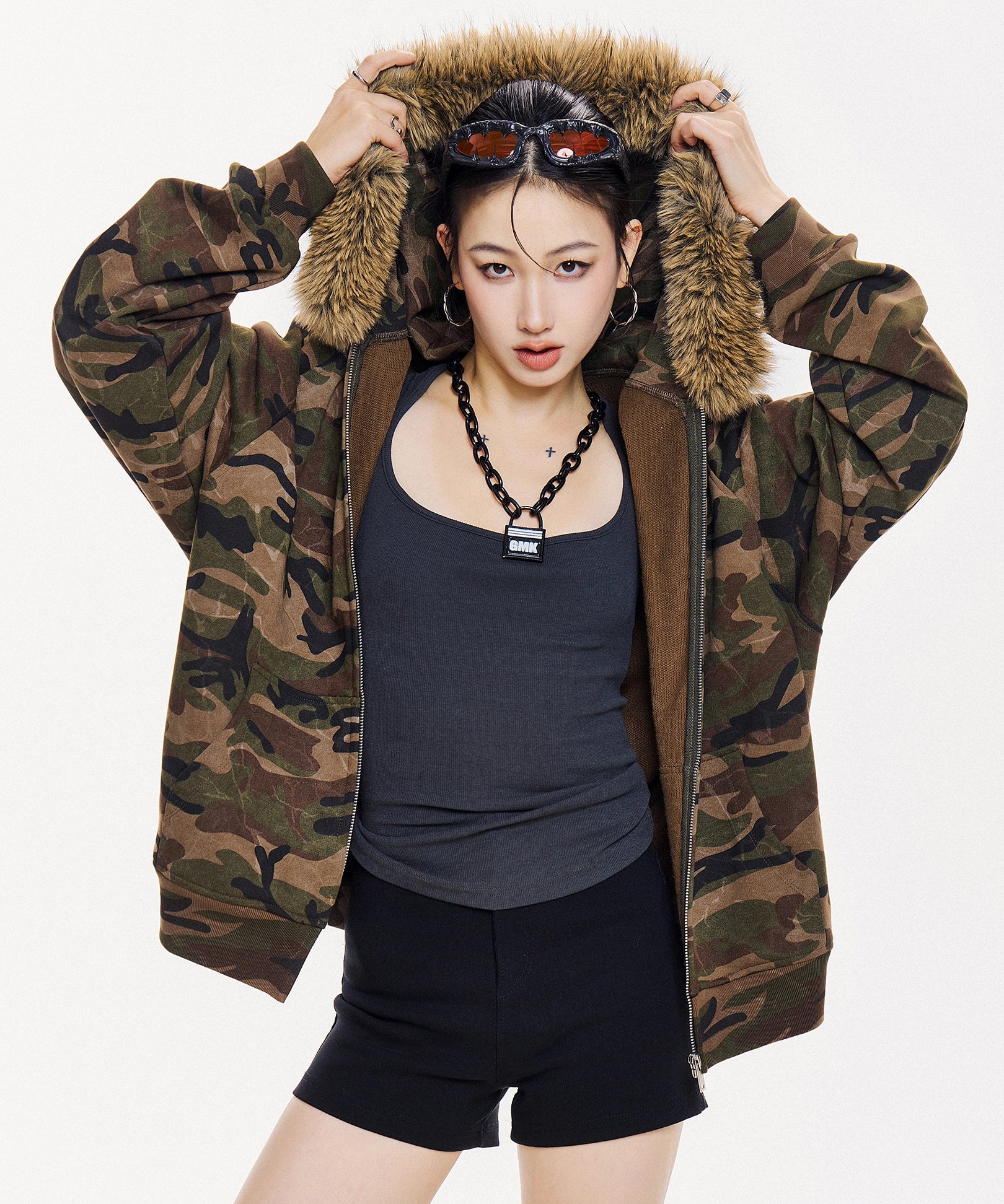 ICH MODE 美式复古毛领迷彩外套女2025秋冬新款连帽卫衣开衫上衣