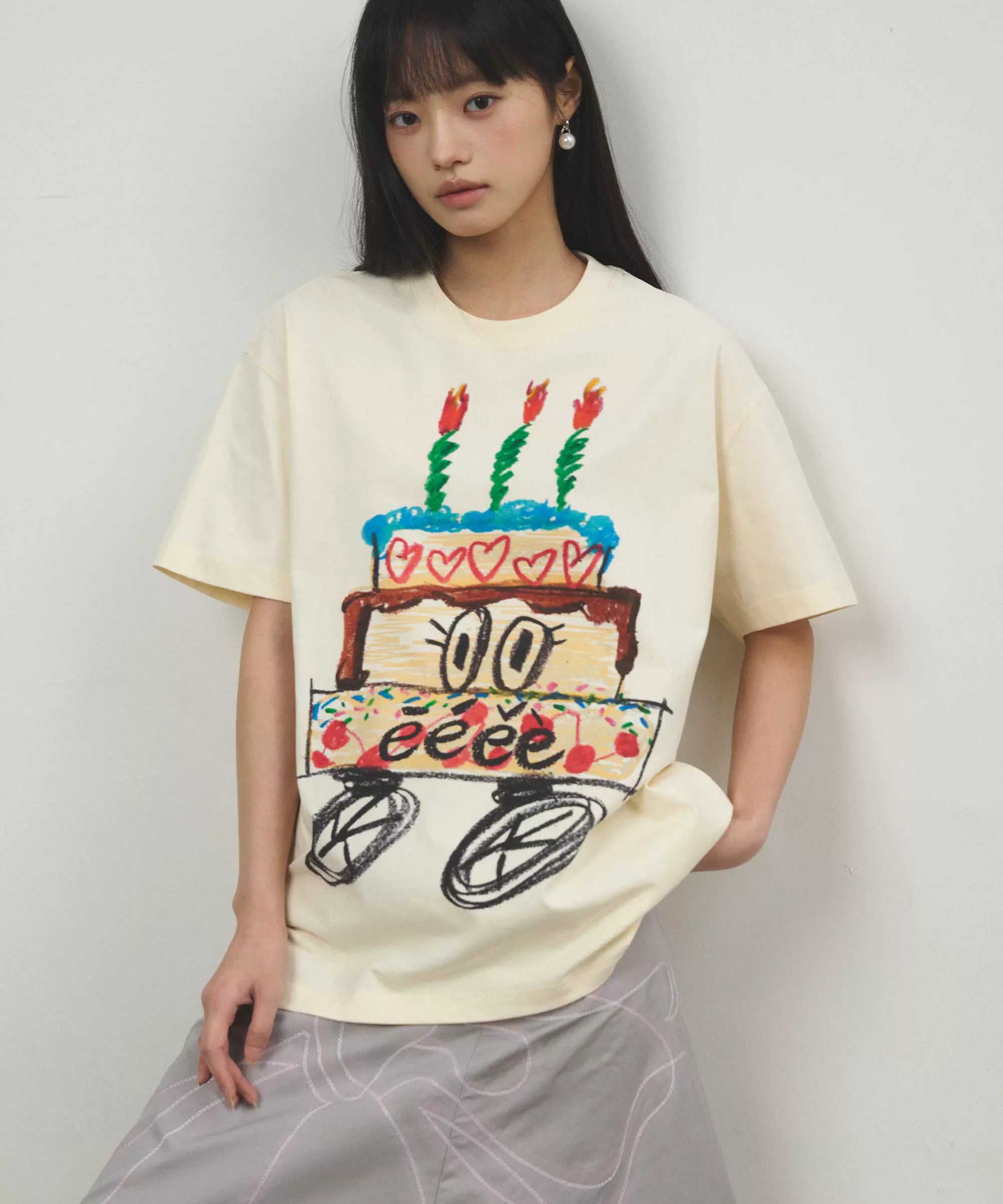 “逃跑蛋糕”| eeee手绘生日蛋糕创意T恤小众涂鸦艺术印花短袖夏