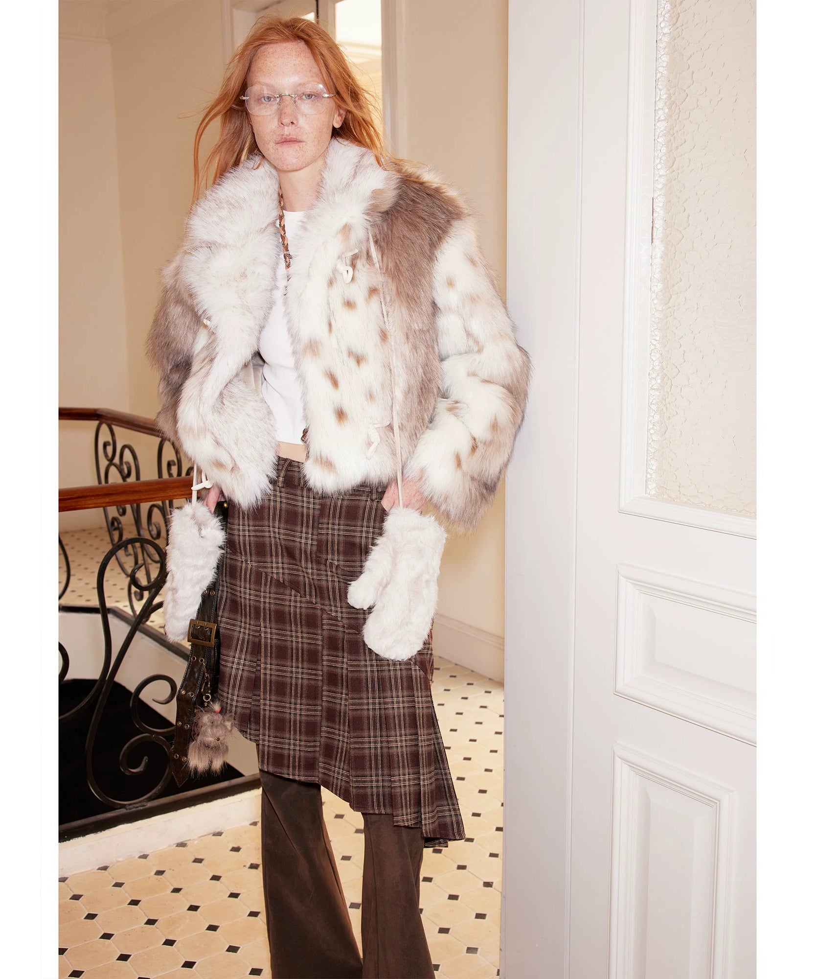 2th Desire绒面内里廓形环保皮草女拼接毛毛短款冬季保暖毛绒外套