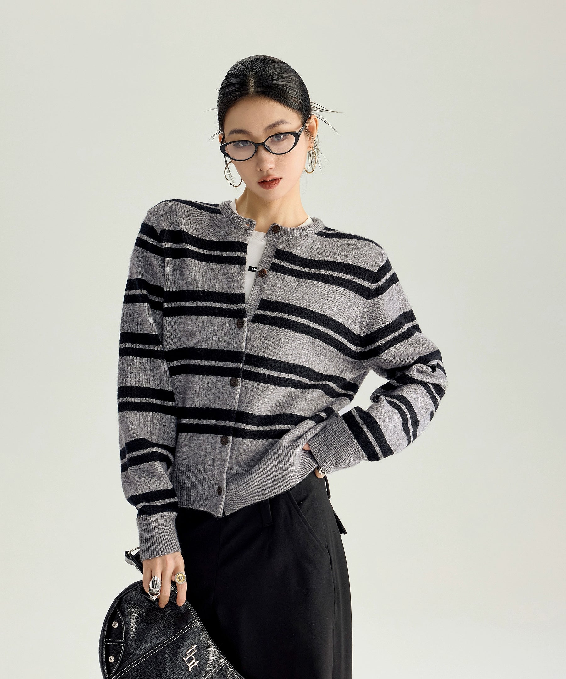 ICH MODE 美式复古慵懒条纹针织开衫女秋冬短款长袖修身毛衣外套