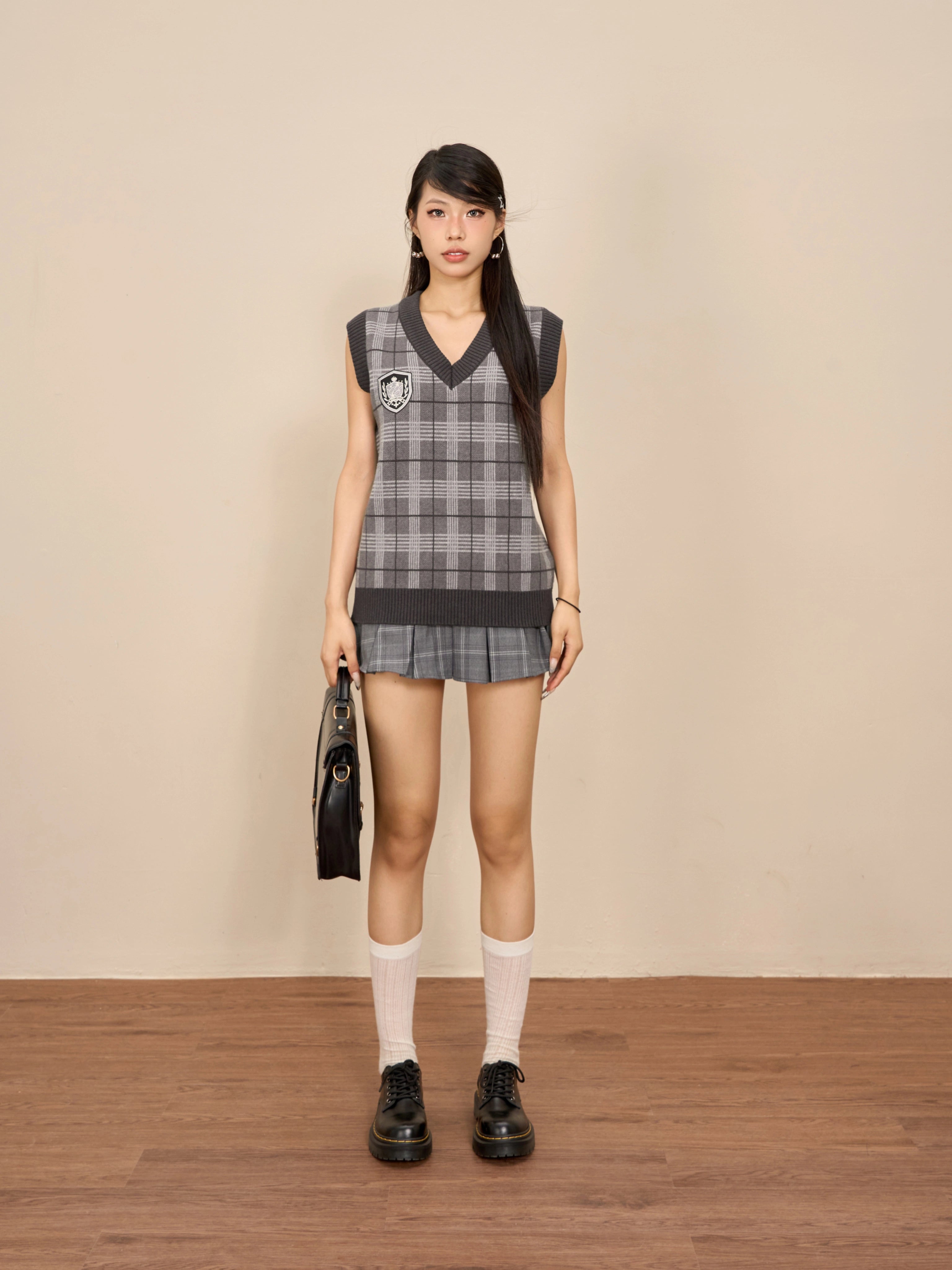 野生zerocircle 灰色格子无袖v领毛衣女秋季外穿宽松学院风针织衫