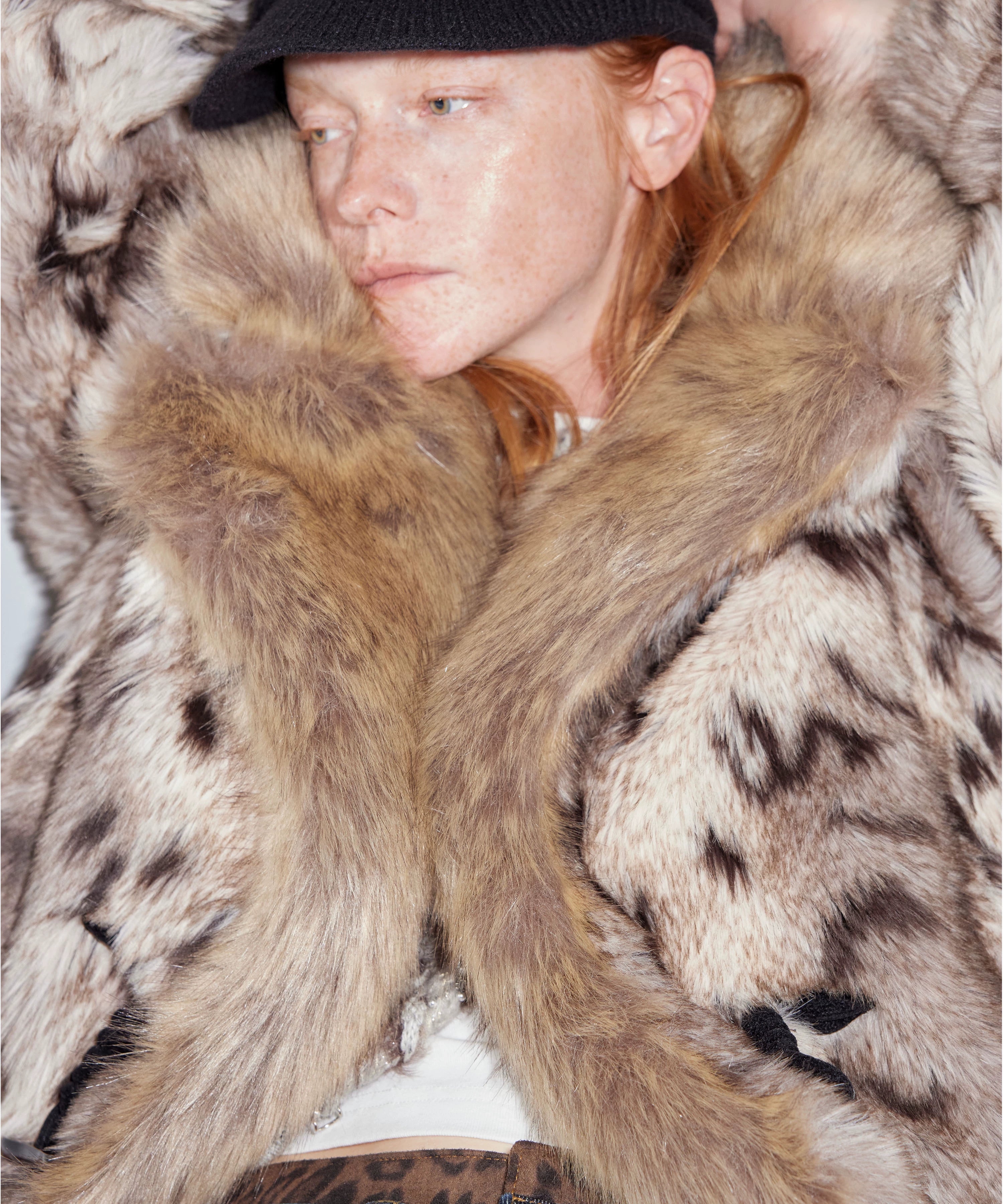 2th Desire绒面内里廓形环保皮草女拼接毛毛短款冬季保暖毛绒外套