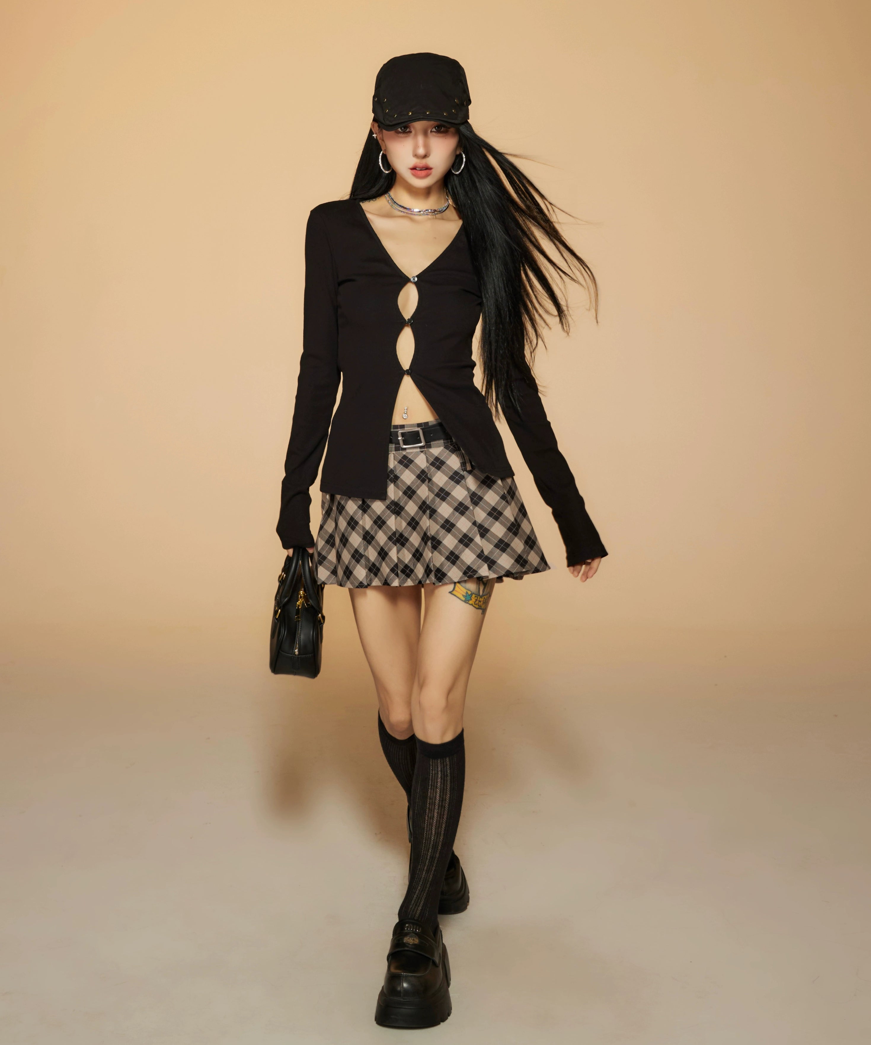 野生zerocircle 灰黑红色镂空针织衫女春辣妹小众修身v领长袖上衣