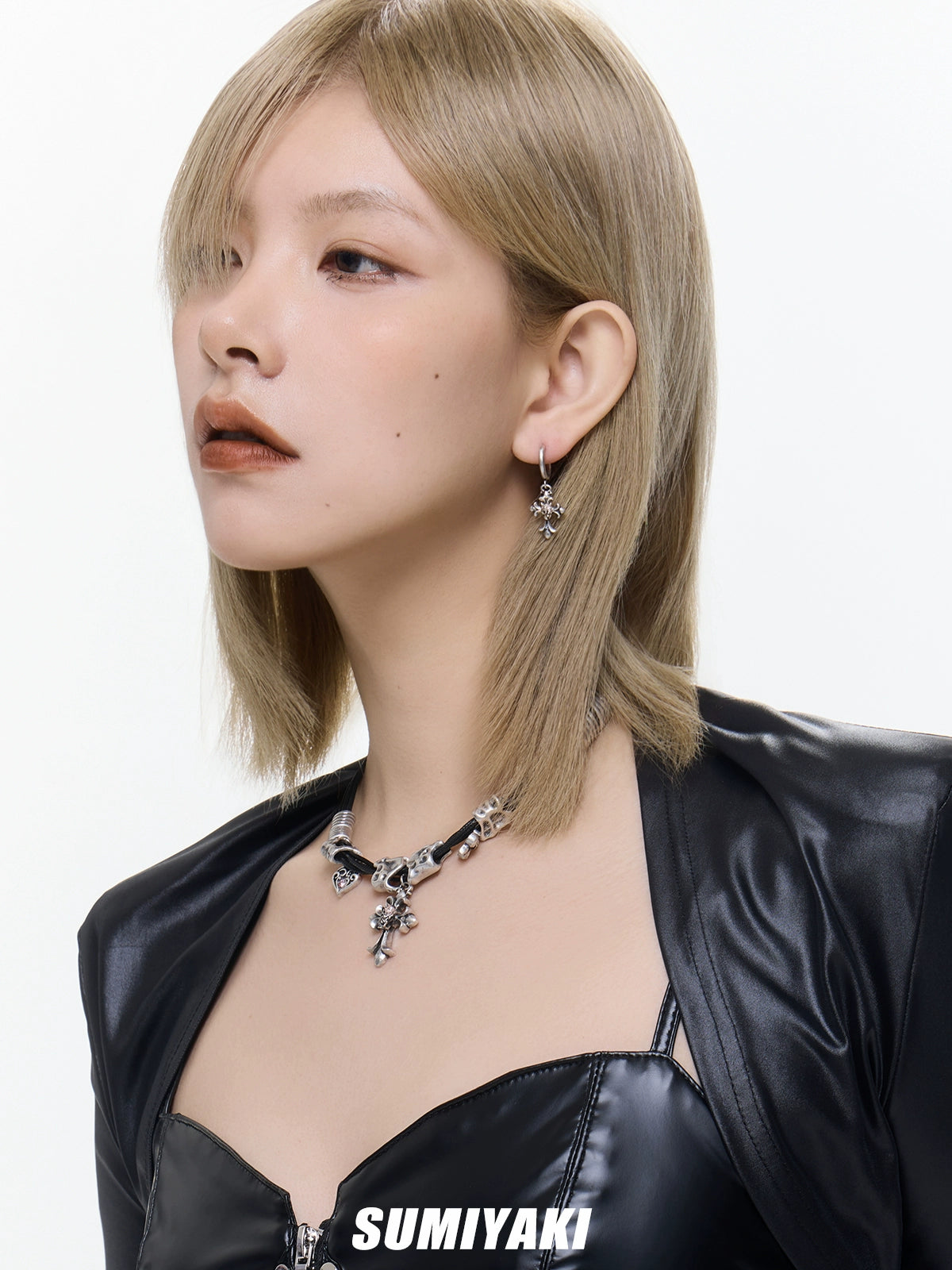 超A的骷髅头小耳钉！SUMIYAKI 做旧钛银耳饰