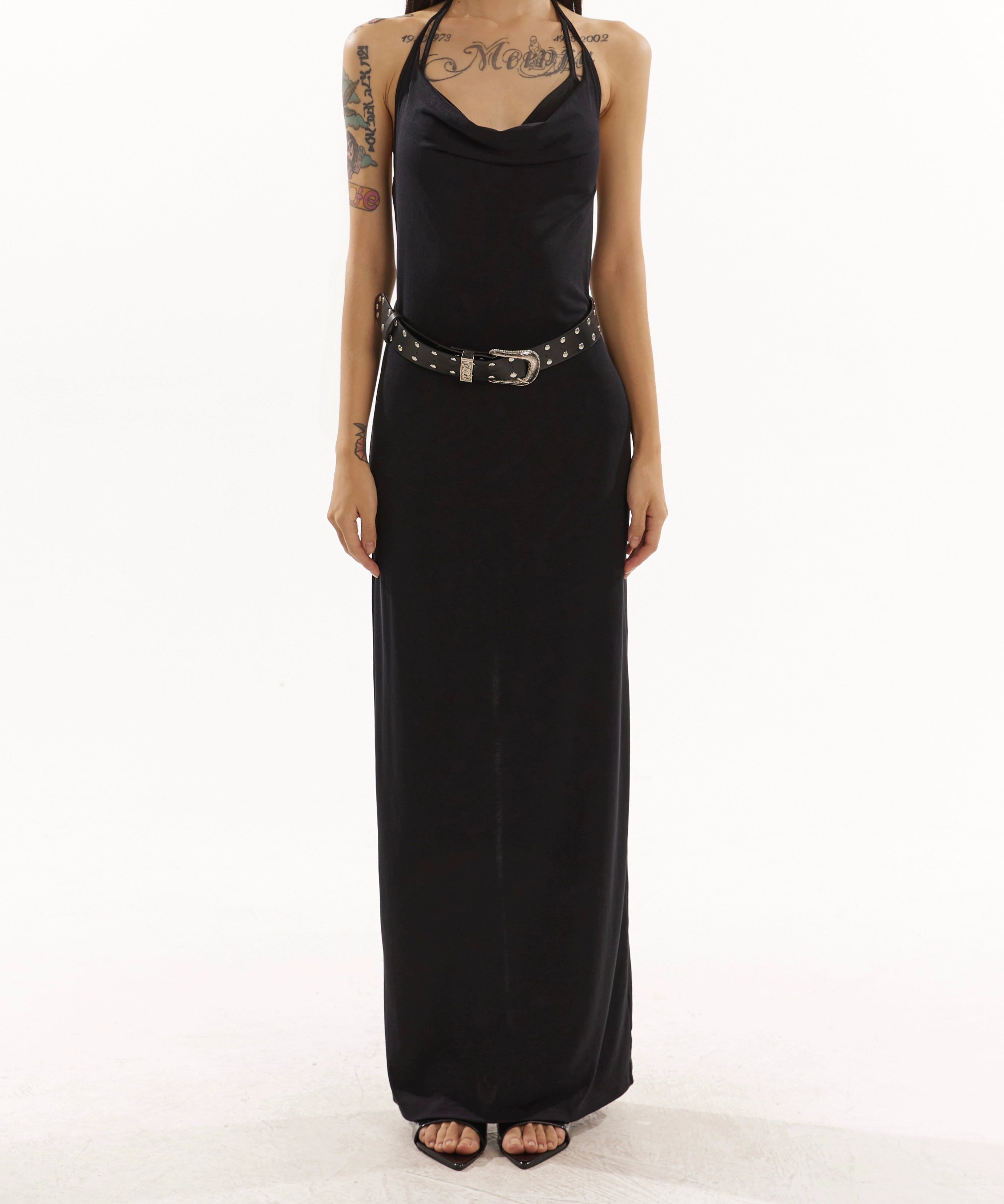 野生zero黑色开叉荡领挂脖连衣裙女夏季辣妹设计感修身显瘦长裙子