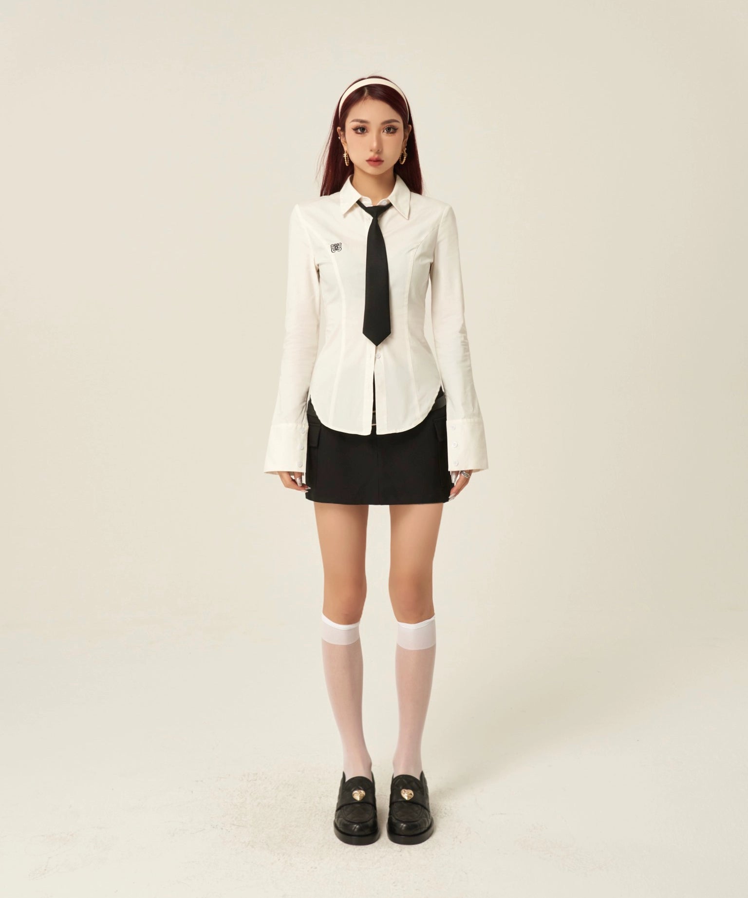 野生zero白蓝色长袖衬衫女秋学院风辣妹小众修身收腰显瘦正肩上衣