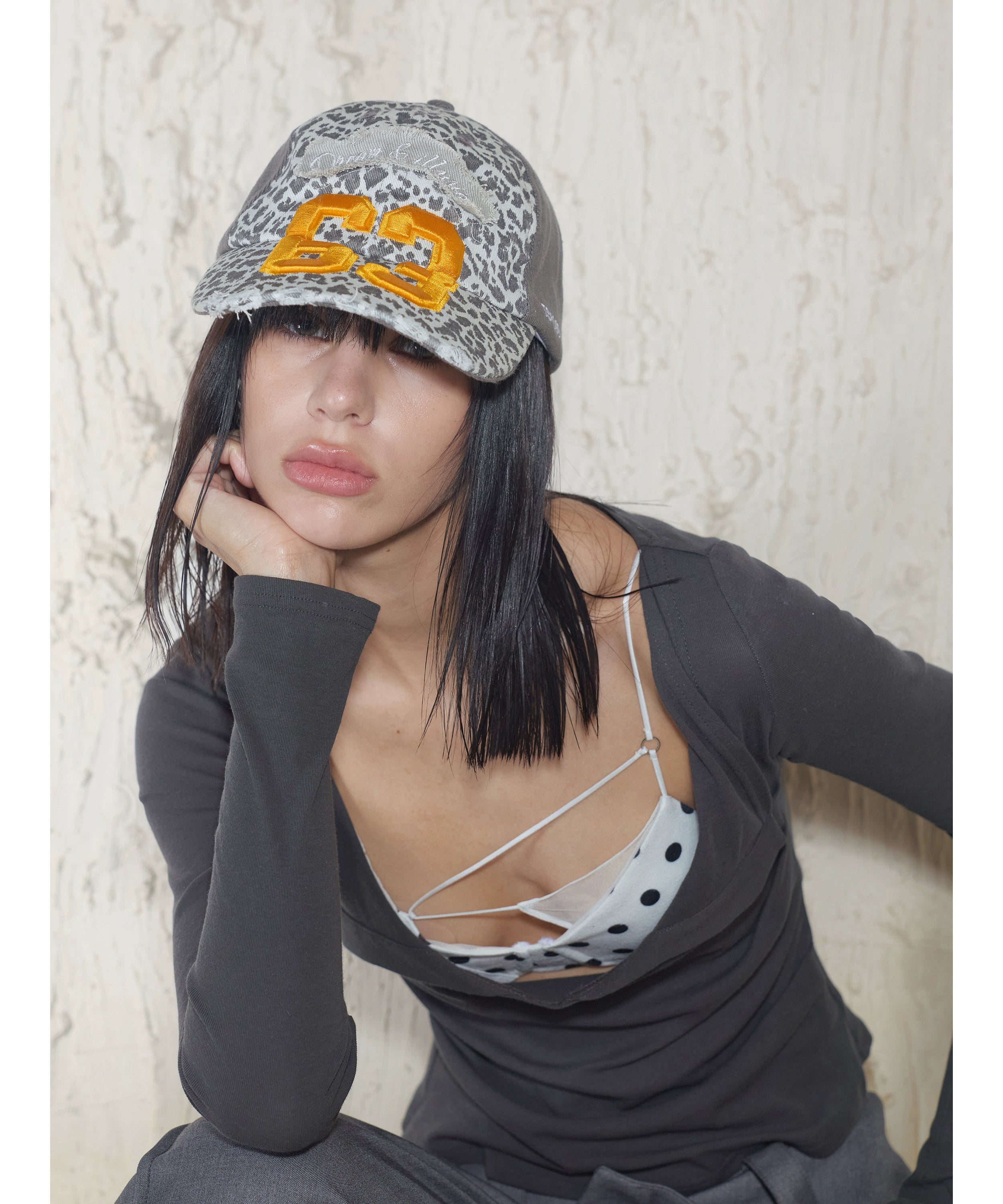 2th Desire原创复古摇滚豹纹报纸印花数字撞色拼皮棒球帽鸭舌帽