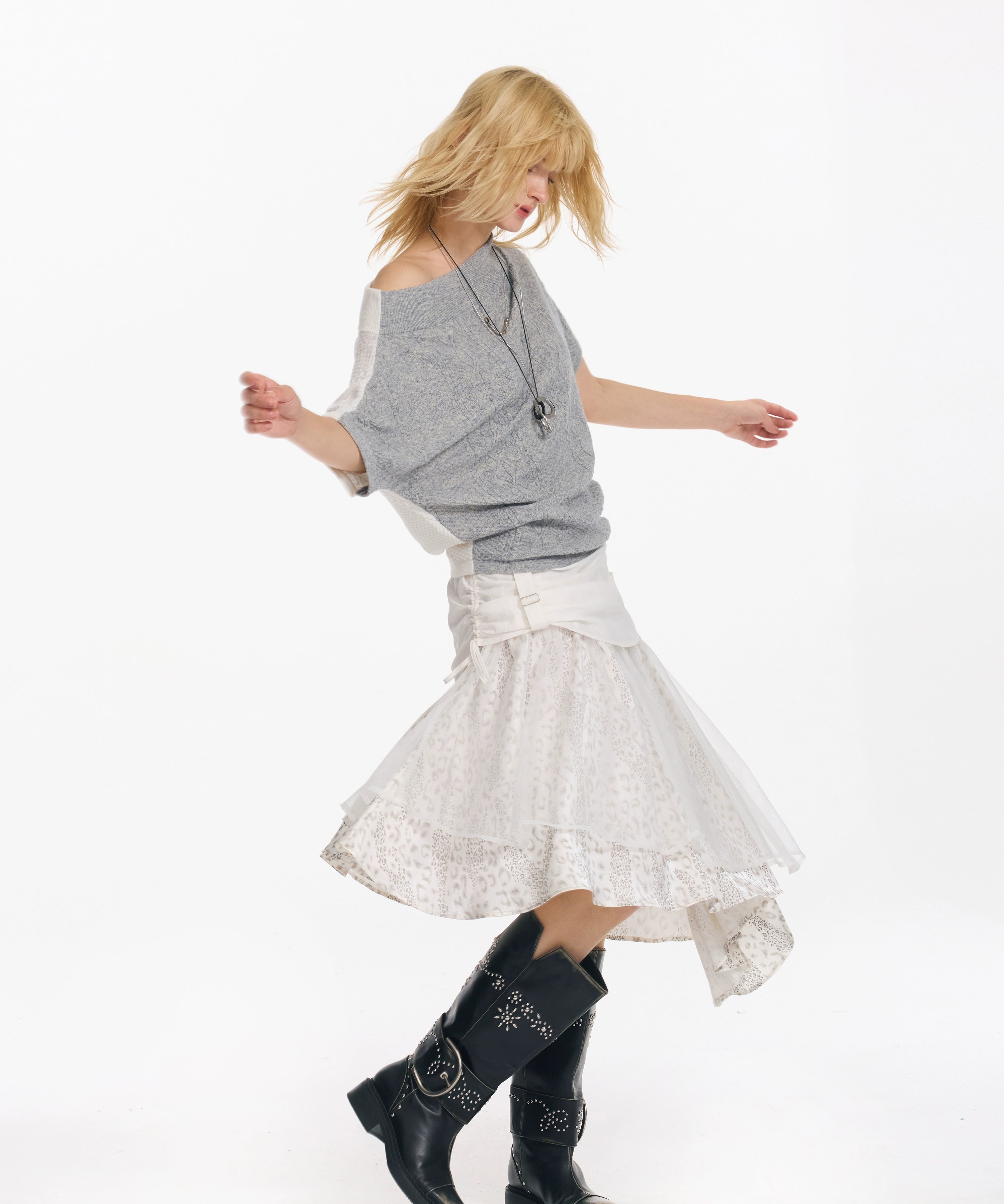 2th Desire 撞色斜肩宽松蝙蝠袖绞花设计感小众短袖外穿毛针织衫