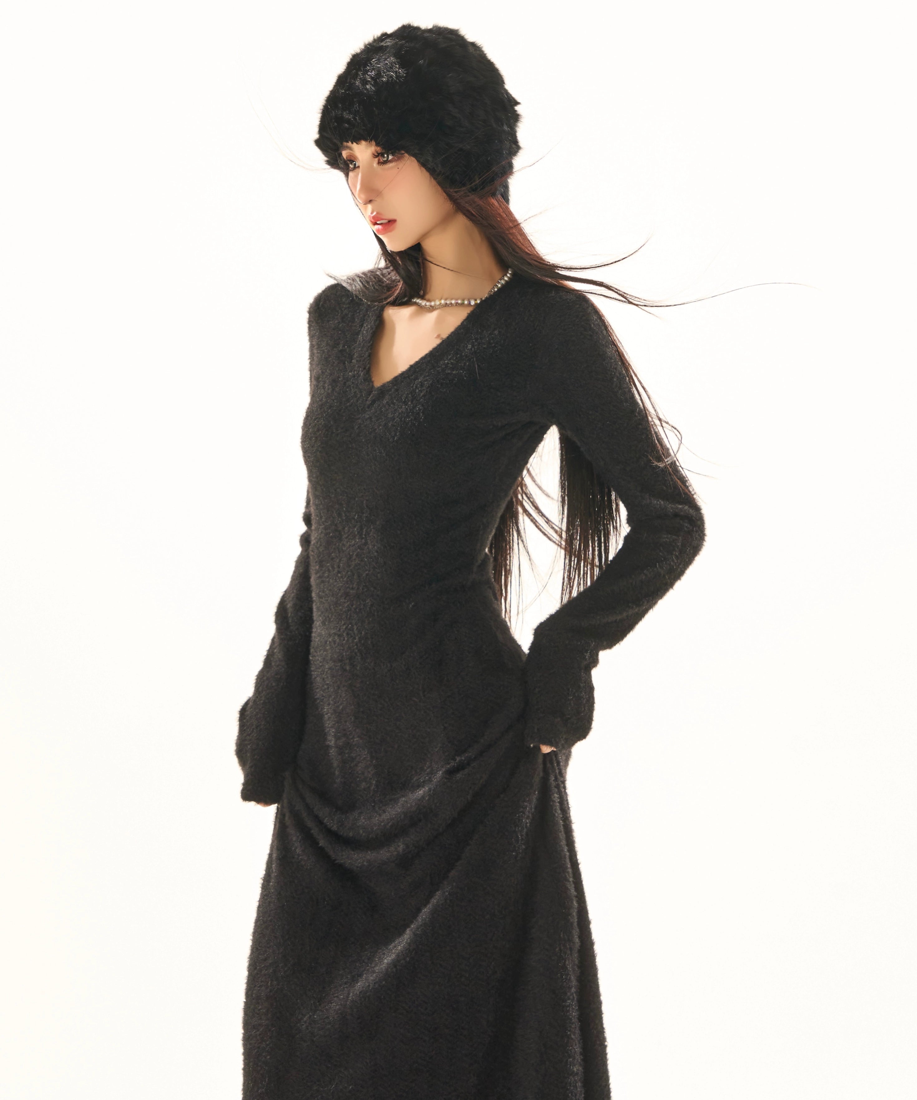 野生zerocircle 黑白色气质v领针织连衣裙女辣妹显瘦修身春季长裙