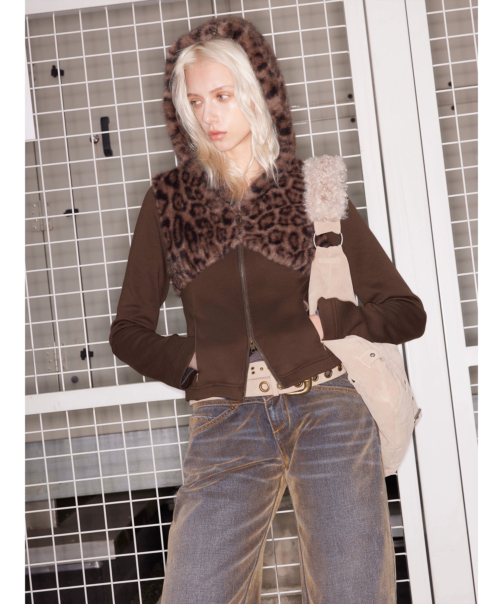 2th Desire冬日慵懒感保暖羊毛拼接连帽针织拉链翻领羊羔毛开衫女