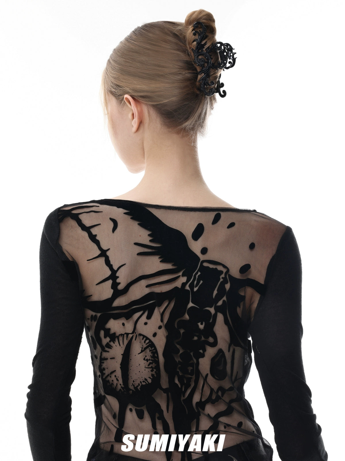 枪黑发饰！SUMIYAKI 法式复古立体雕花鲨鱼夹精致通勤百搭发饰