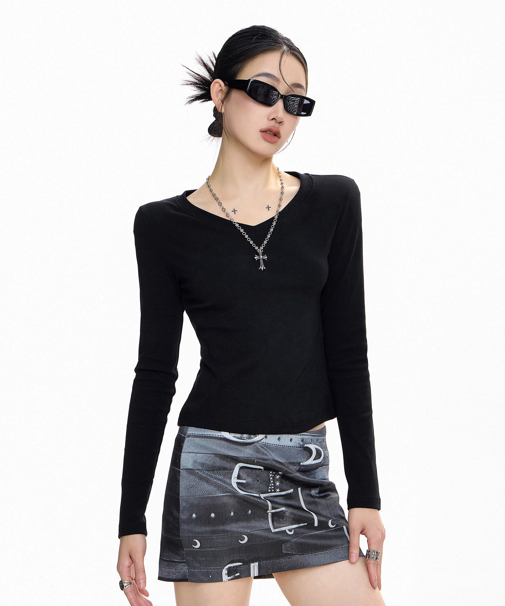 ICH MODE 美式V领长袖正肩T恤女秋冬修身内搭打底衫一字肩上衣