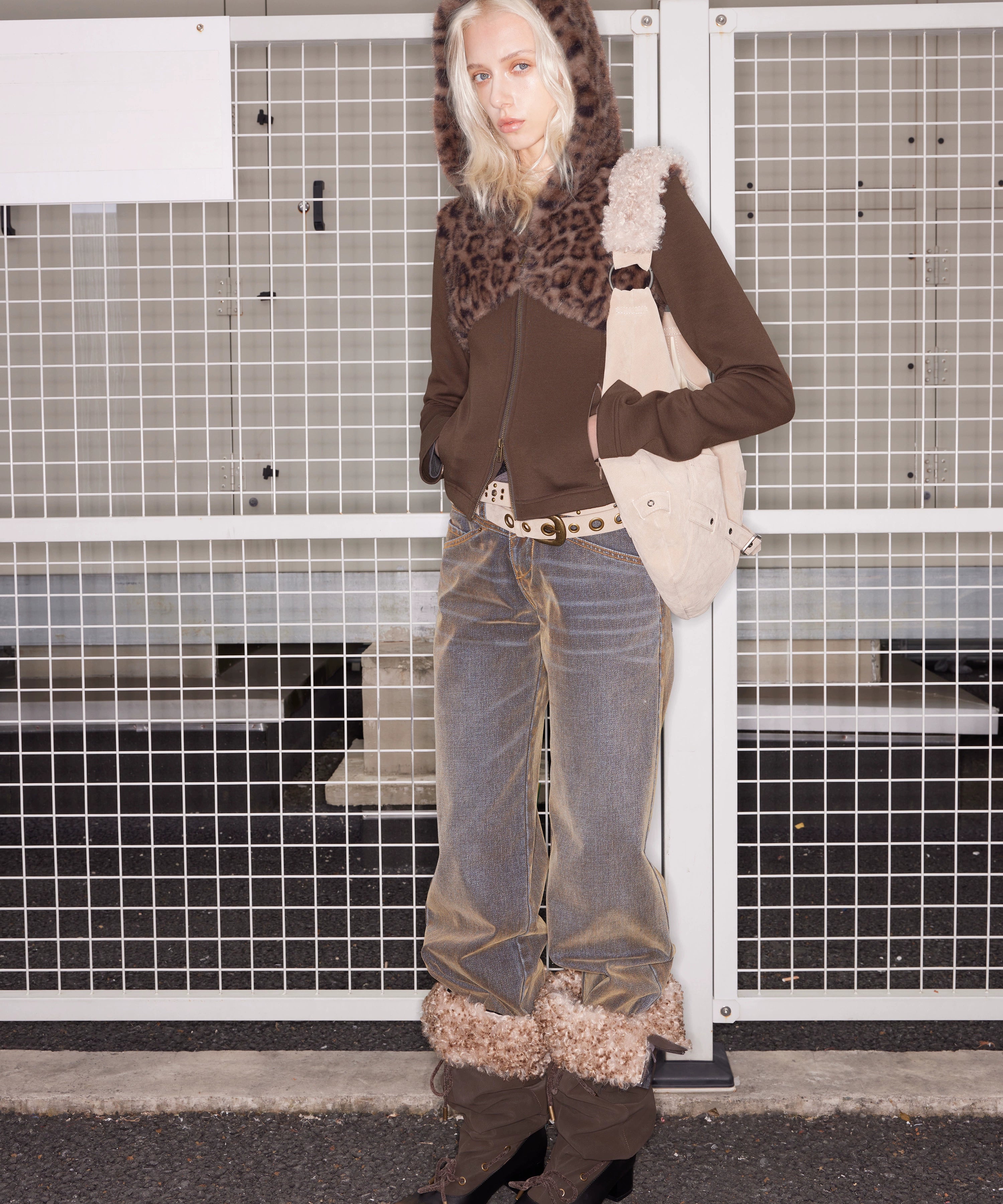 2th Desire冬日慵懒感保暖羊毛拼接连帽针织拉链翻领羊羔毛开衫女