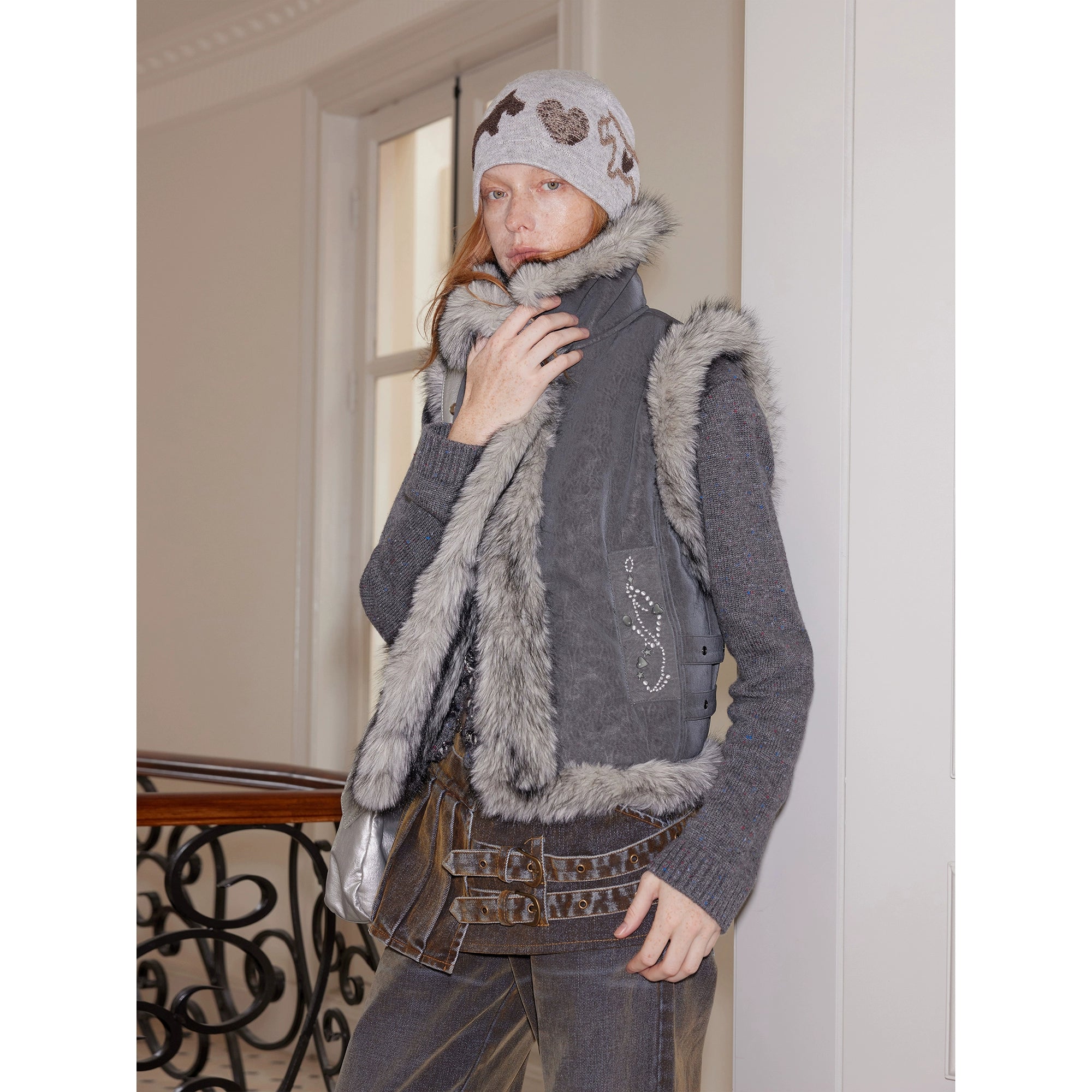 2th Desire韩国进口烫钻复古麂皮绒环保皮草马甲女显气质毛毛上衣